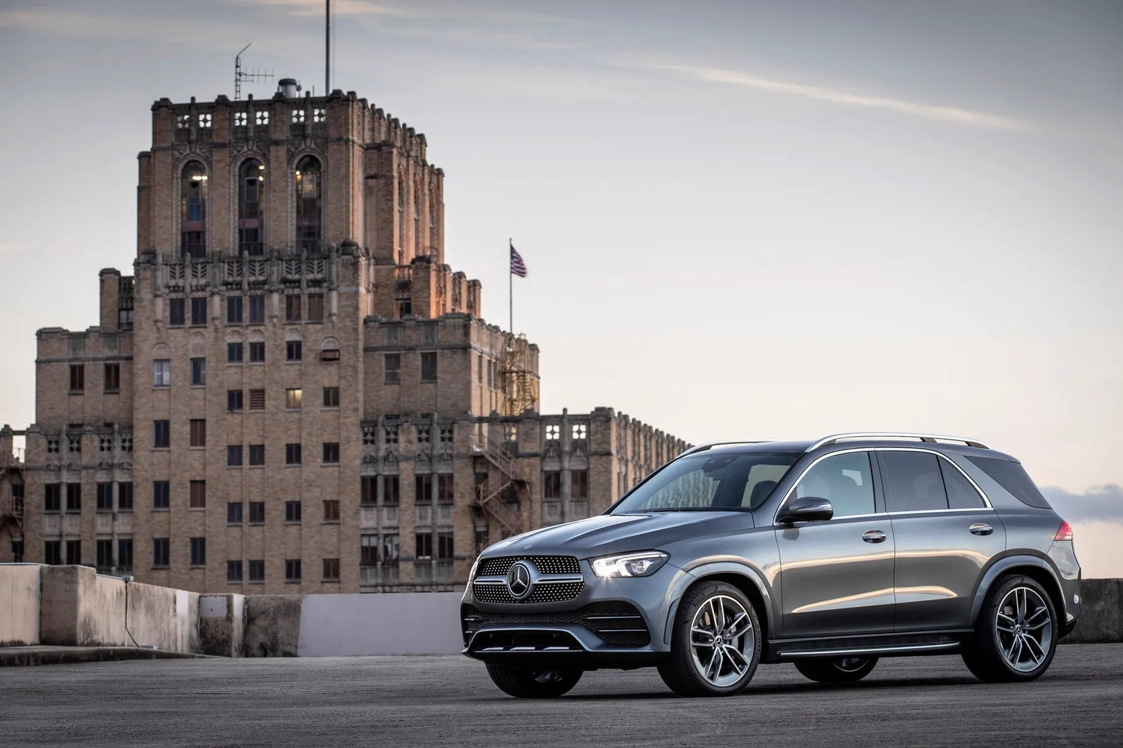 Mercedes_GLE_2_generation__SUV_5-doors__3.jpg