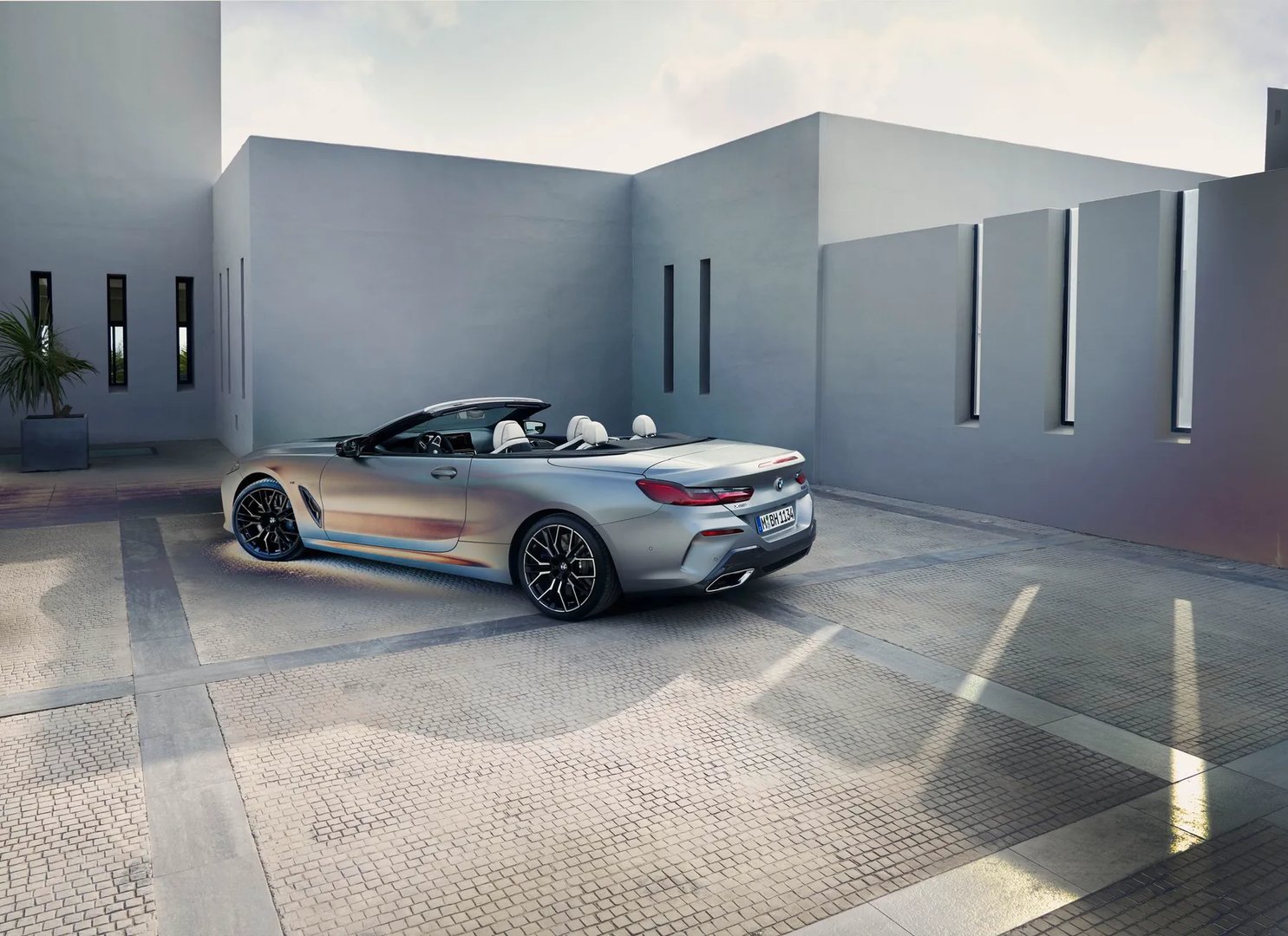BMW_8_series_2_generation_restyling_1__Cabrio__9.jpg