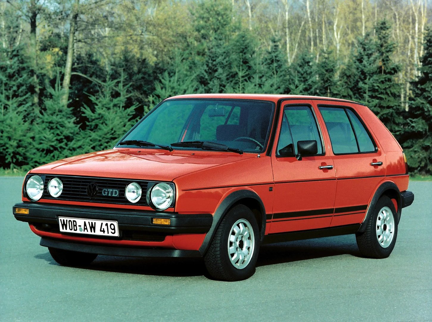 Volkswagen_Golf_2_generation__Hatchback_5-door__5.jpg