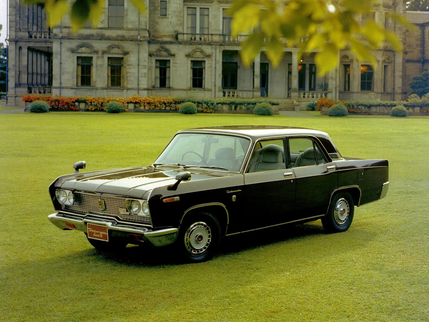 Mitsubishi_Debonair_1_generation_restyling_1__Sedan__1.jpg