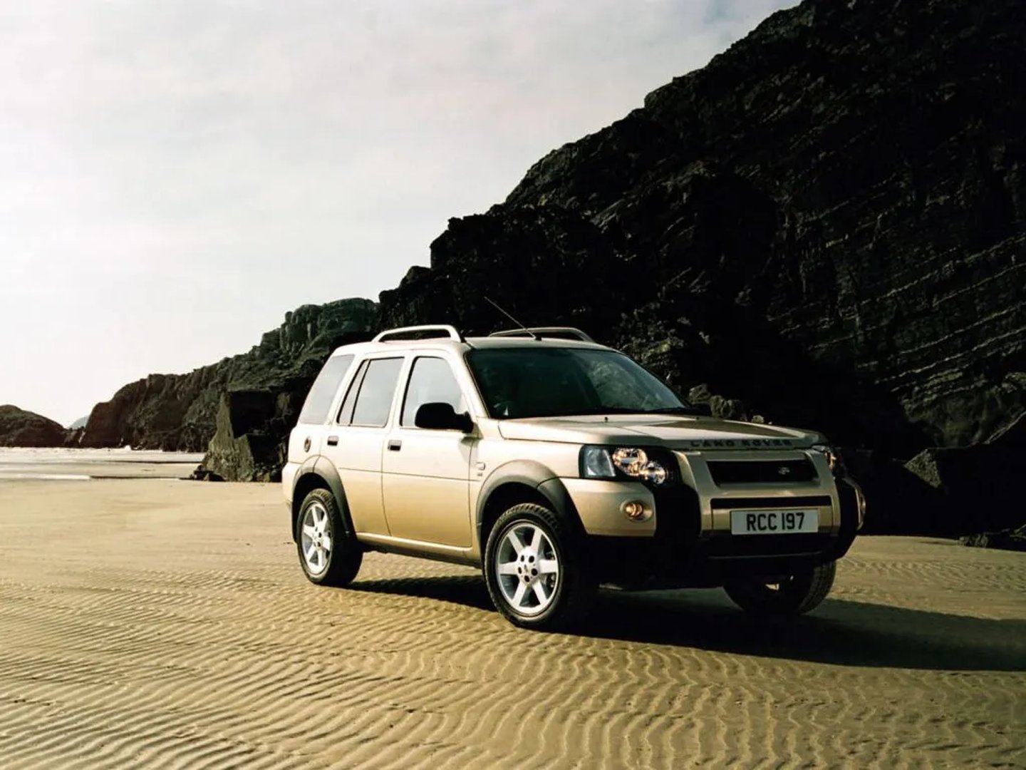 Land Rover_Freelander_1_generation_restyling__SUV_5-doors__11.jpg