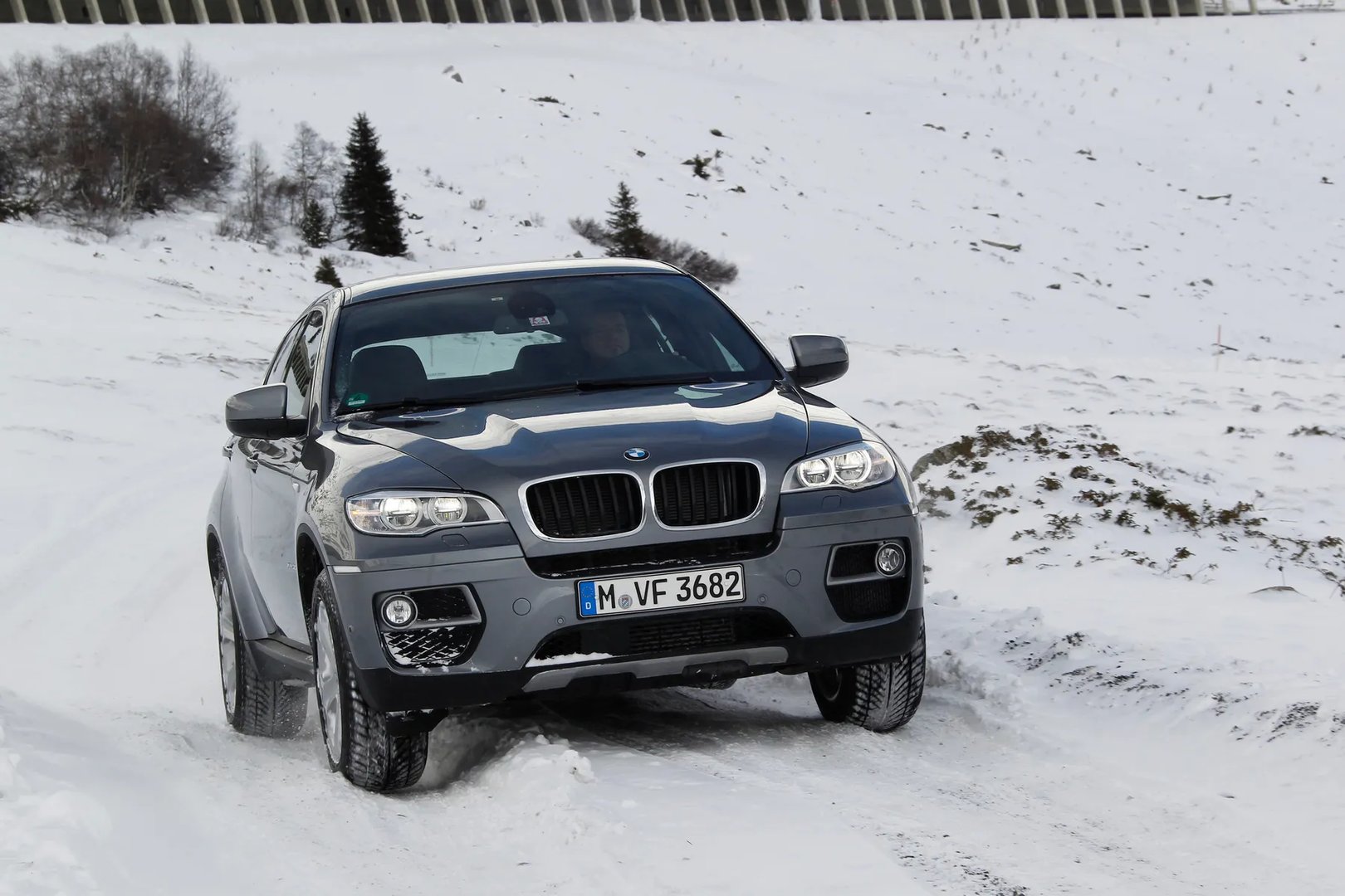 BMW_X6_1_generation_restyling__SUV_5-doors__12.jpg