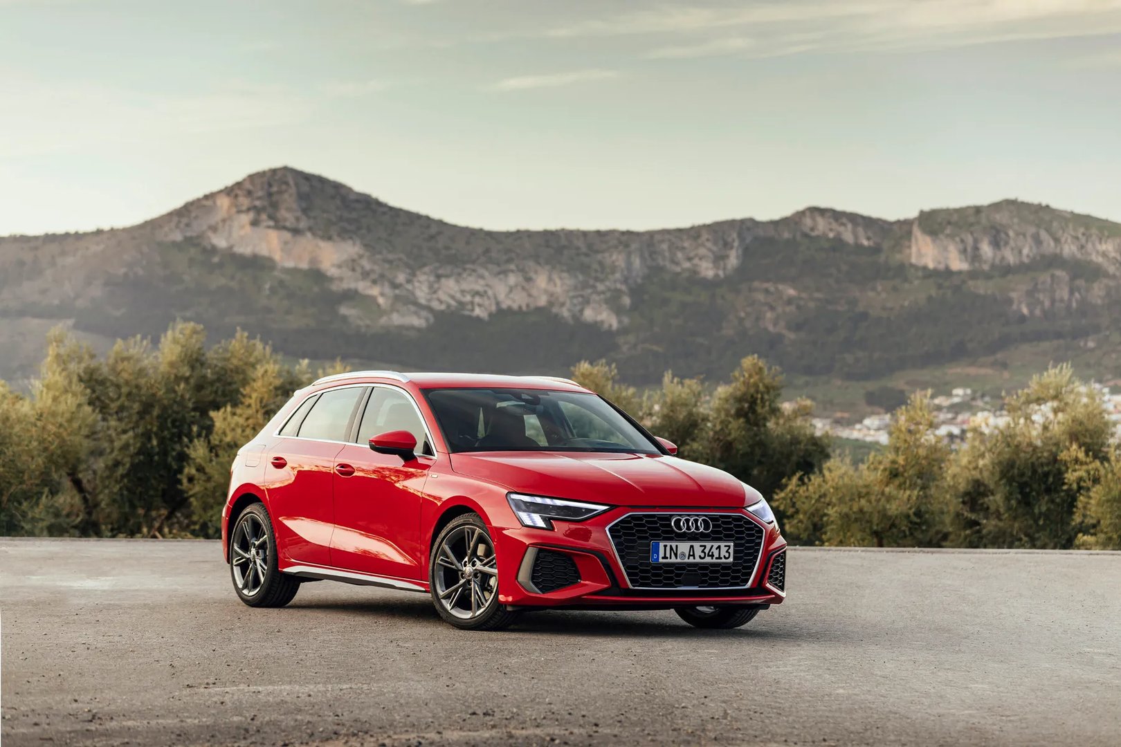 Audi_A3_4_generation__Hatchback_5-door__1.jpg
