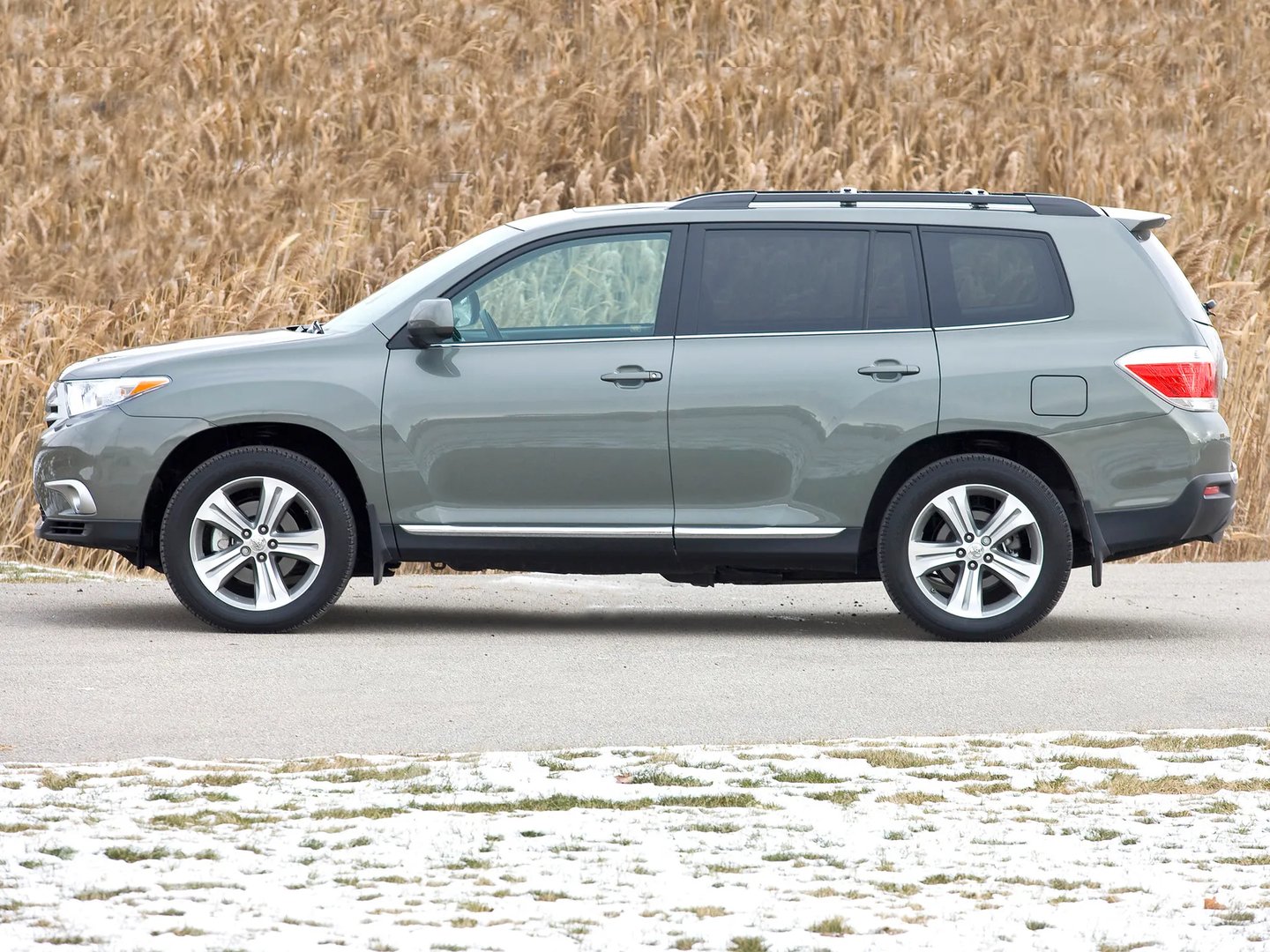 Toyota_Highlander_2_generation_restyling__SUV_5-doors__9.jpg