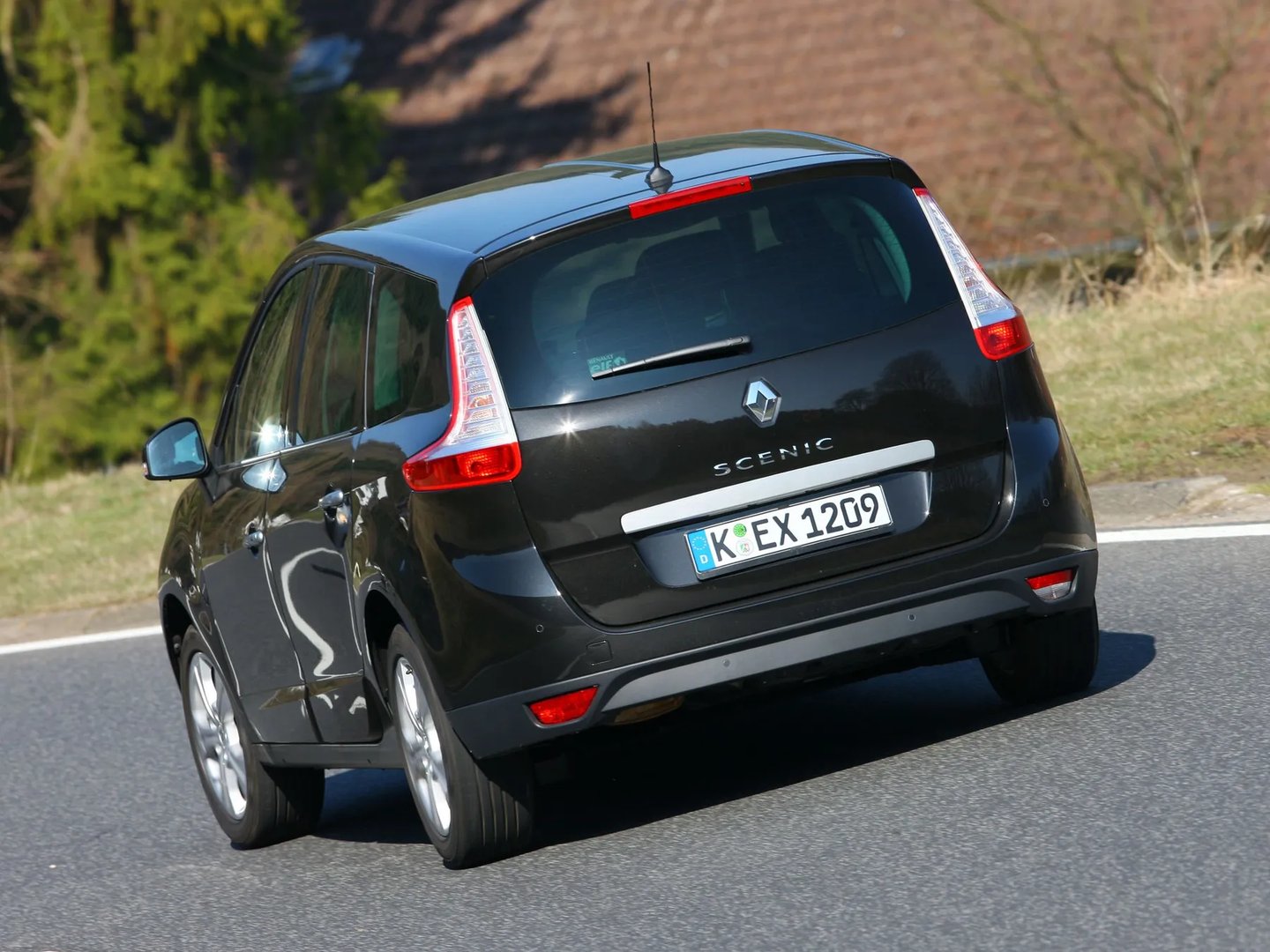 Renault_Grand_Scenic_3_generation__Compact_Van__10.jpg