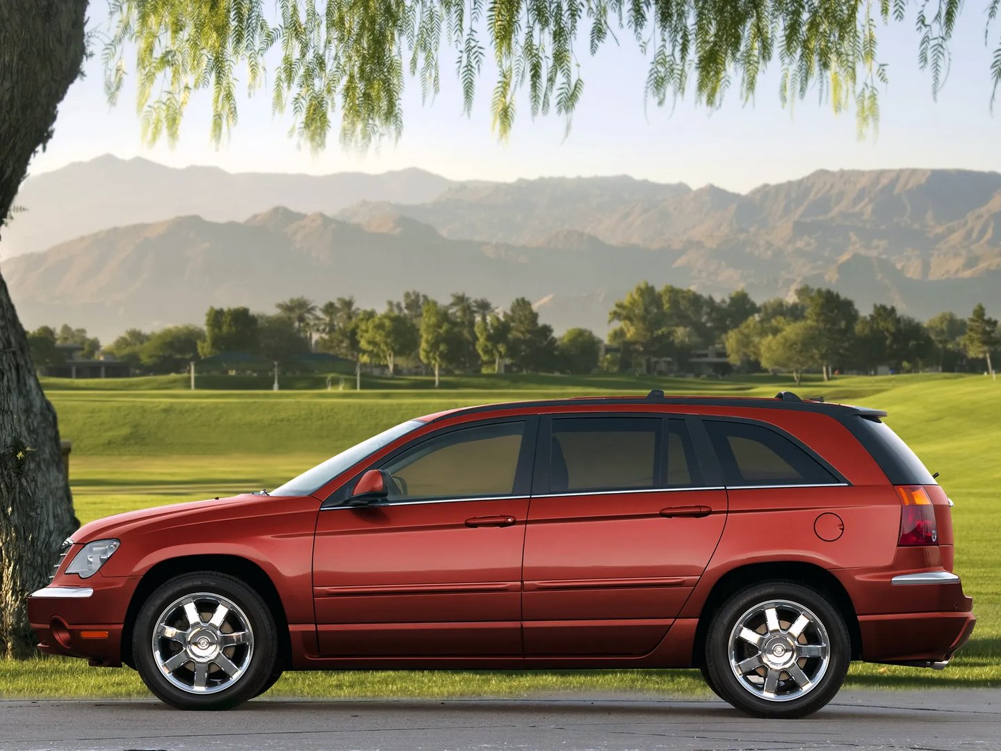 Chrysler_Pacifica_1_generation__SUV_5-doors__4.jpg