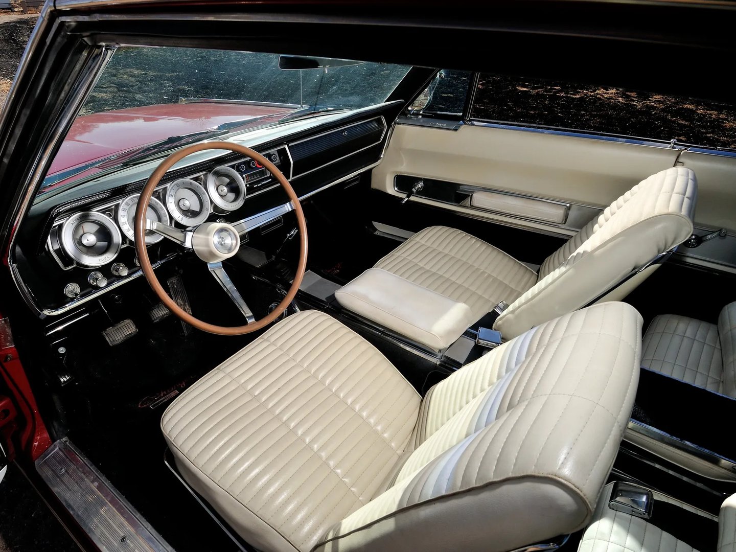 Dodge_Charger_1_generation__Fastback__12.jpg