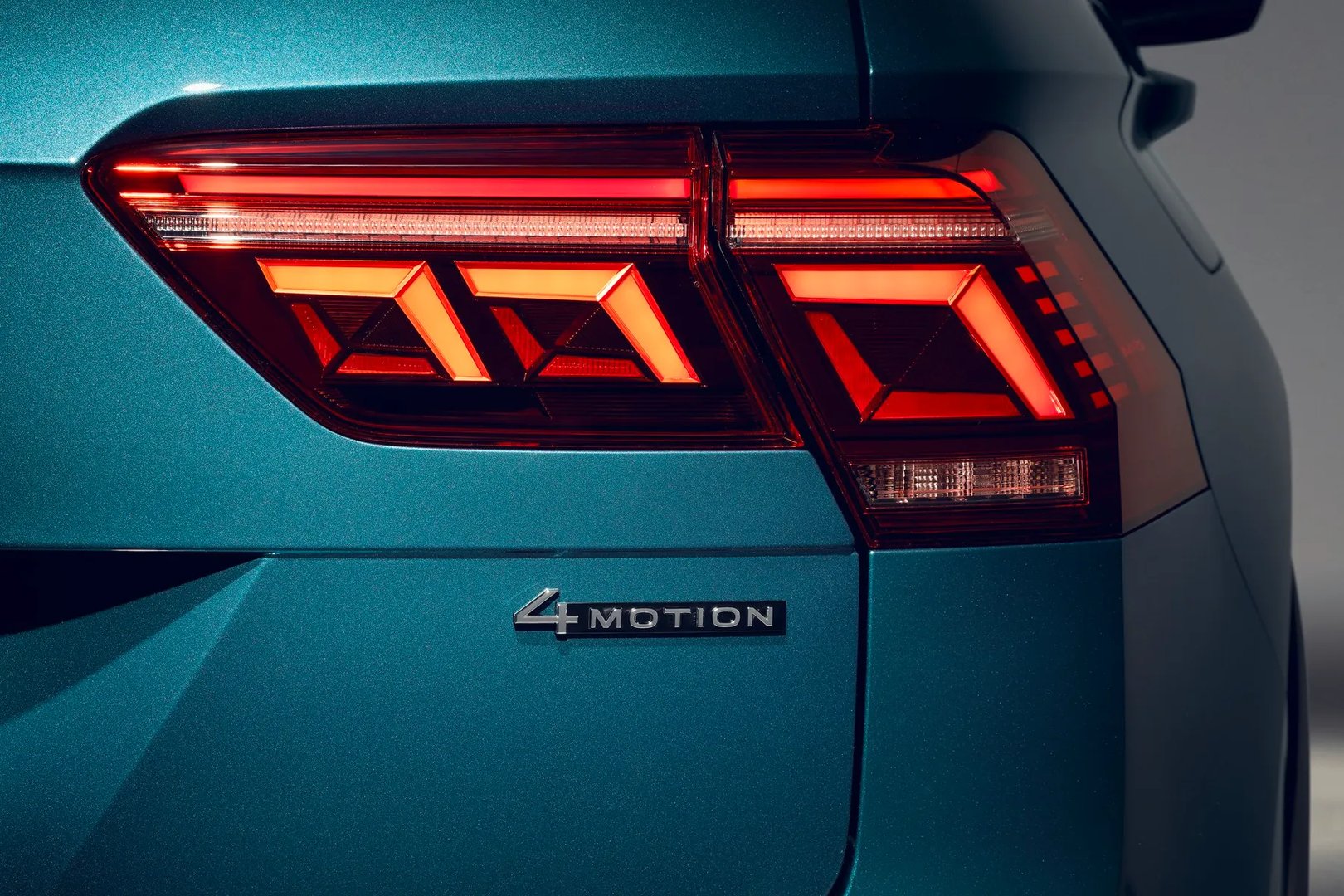 Volkswagen_Tiguan_2_generation_restyling__SUV_5-doors__10.jpg