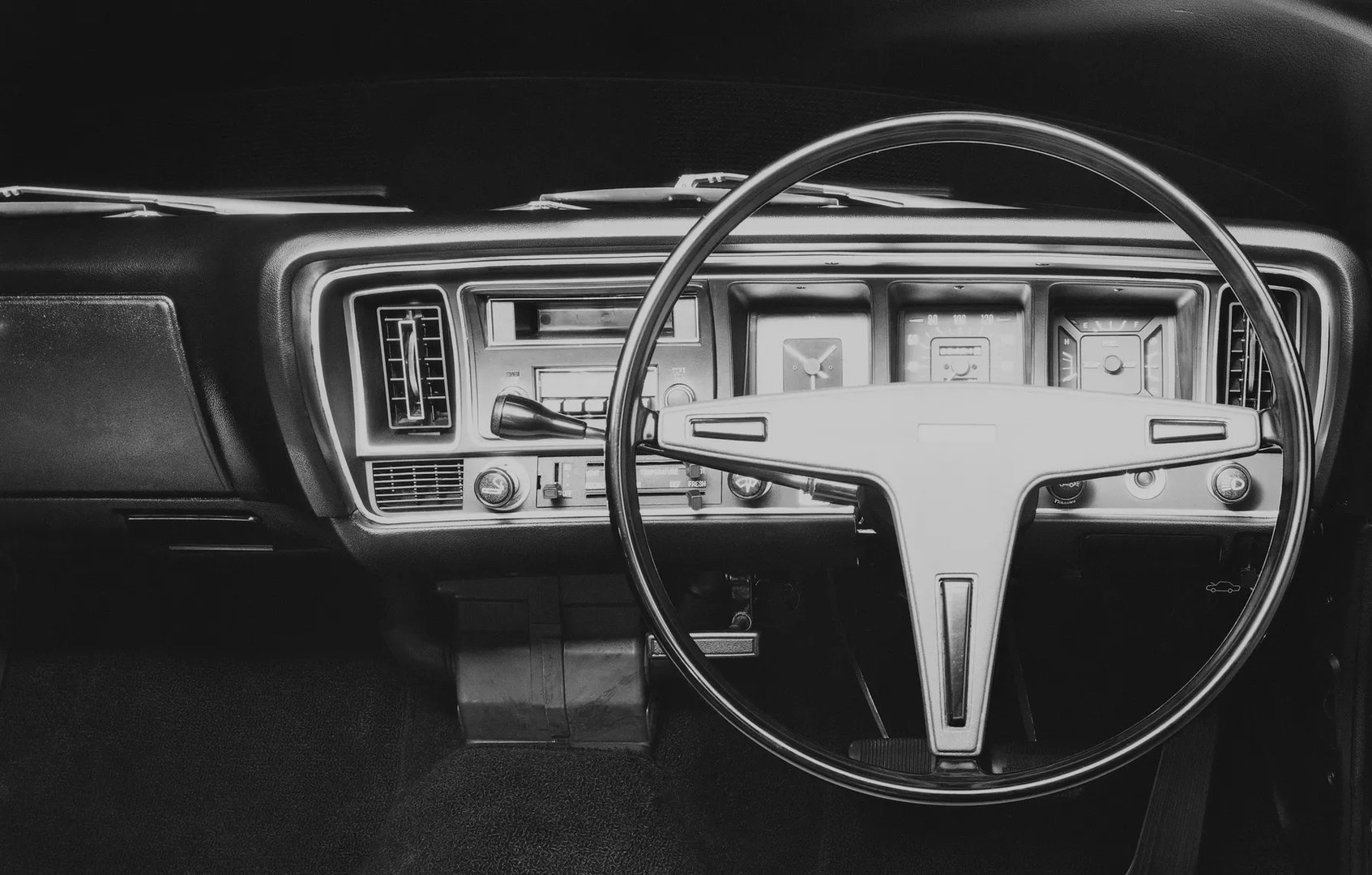 Toyota_Crown_4_generation__Sedan__8.jpg