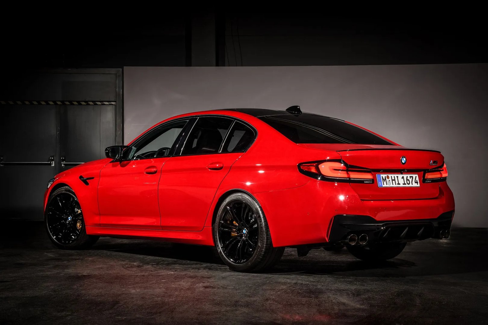 BMW_M5_6_generation_restyling_1__Sedan__1.jpg
