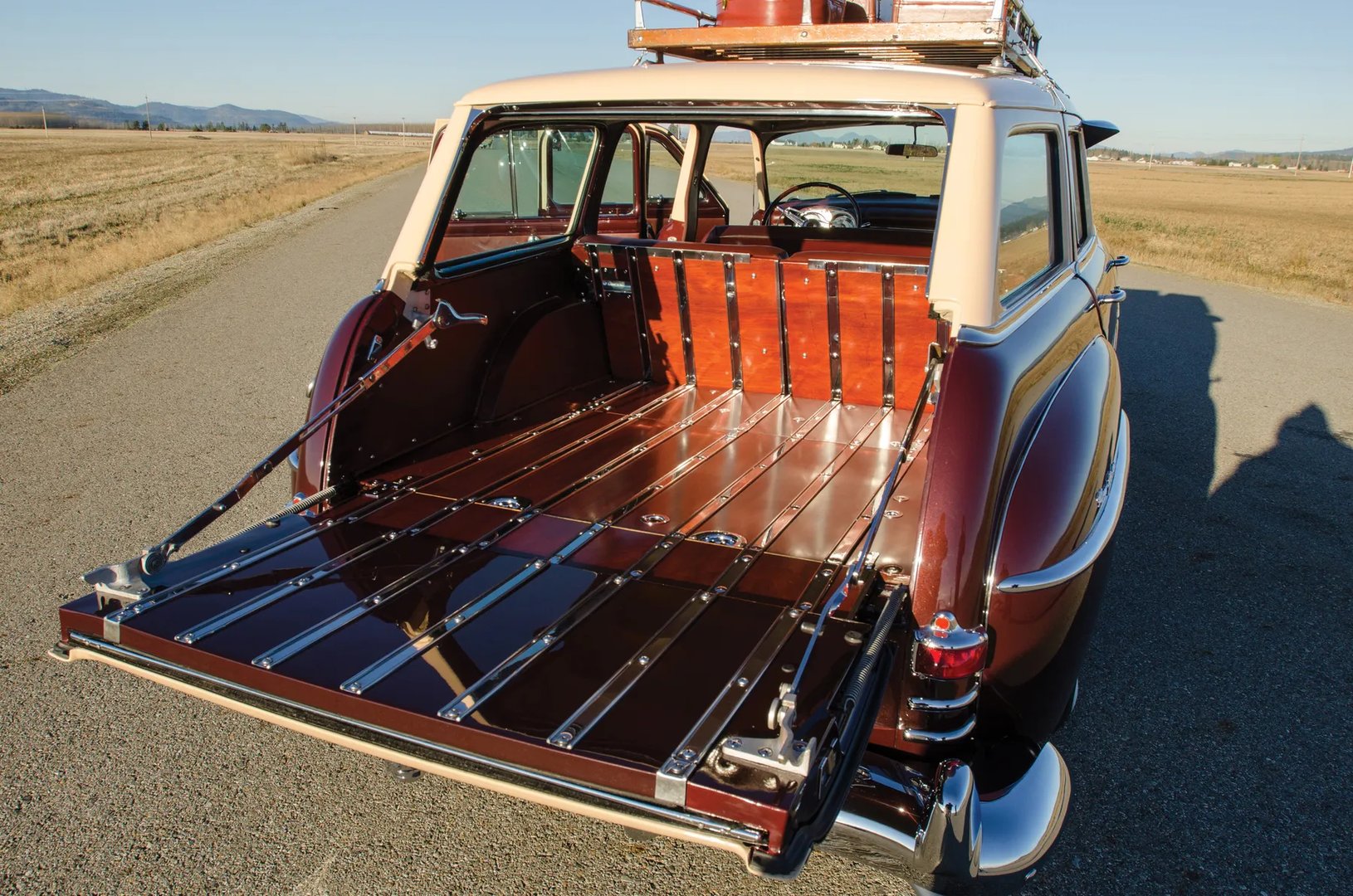 Chrysler_New_Yorker_3_generation__Estate_5-door__6.jpg