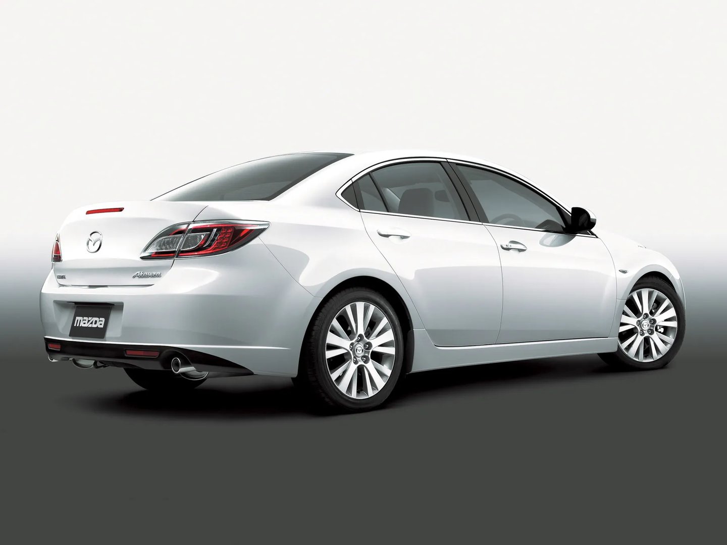 Mazda_Atenza_2_generation__Sedan__1.jpg