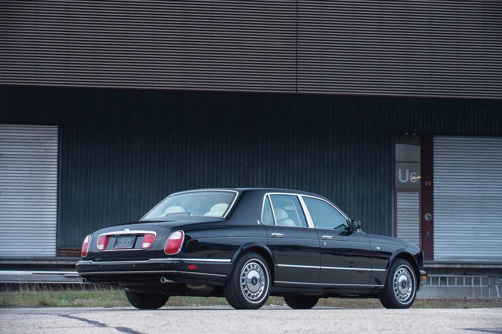 Rolls-Royce_Silver_Seraph_1_generation__Sedan__3.jpg