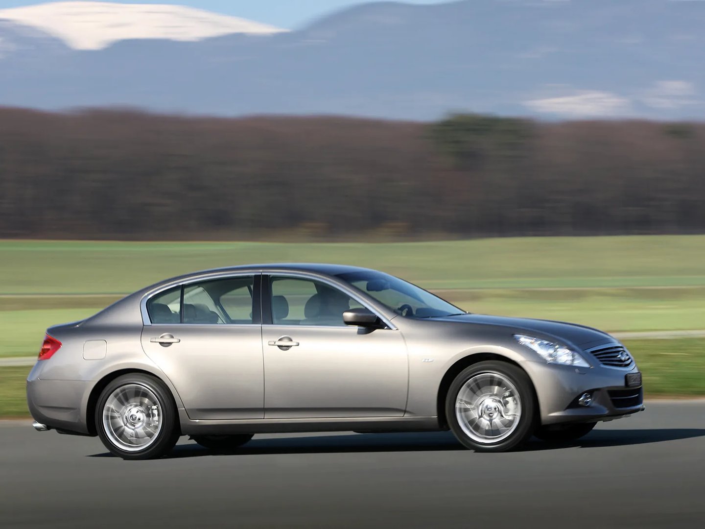 Infiniti_G_4_generation__Sedan__12.jpg