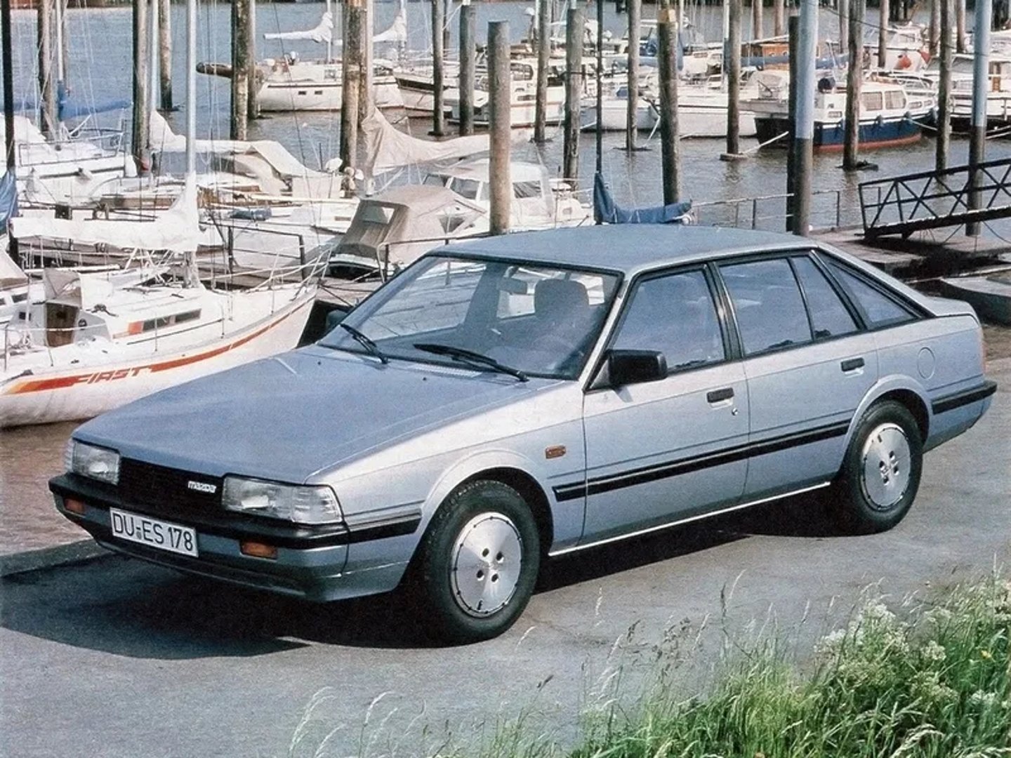 Mazda_626_2_generation__Hatchback_5-door__1.jpg