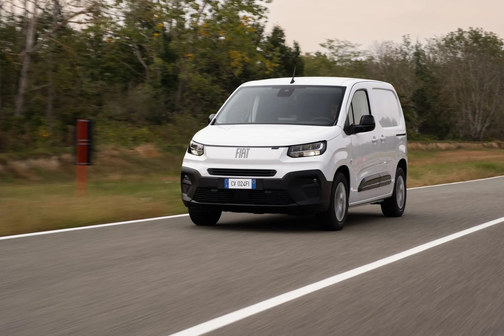 Fiat_Doblo_3_generation_restyling_1__Van__1.jpg