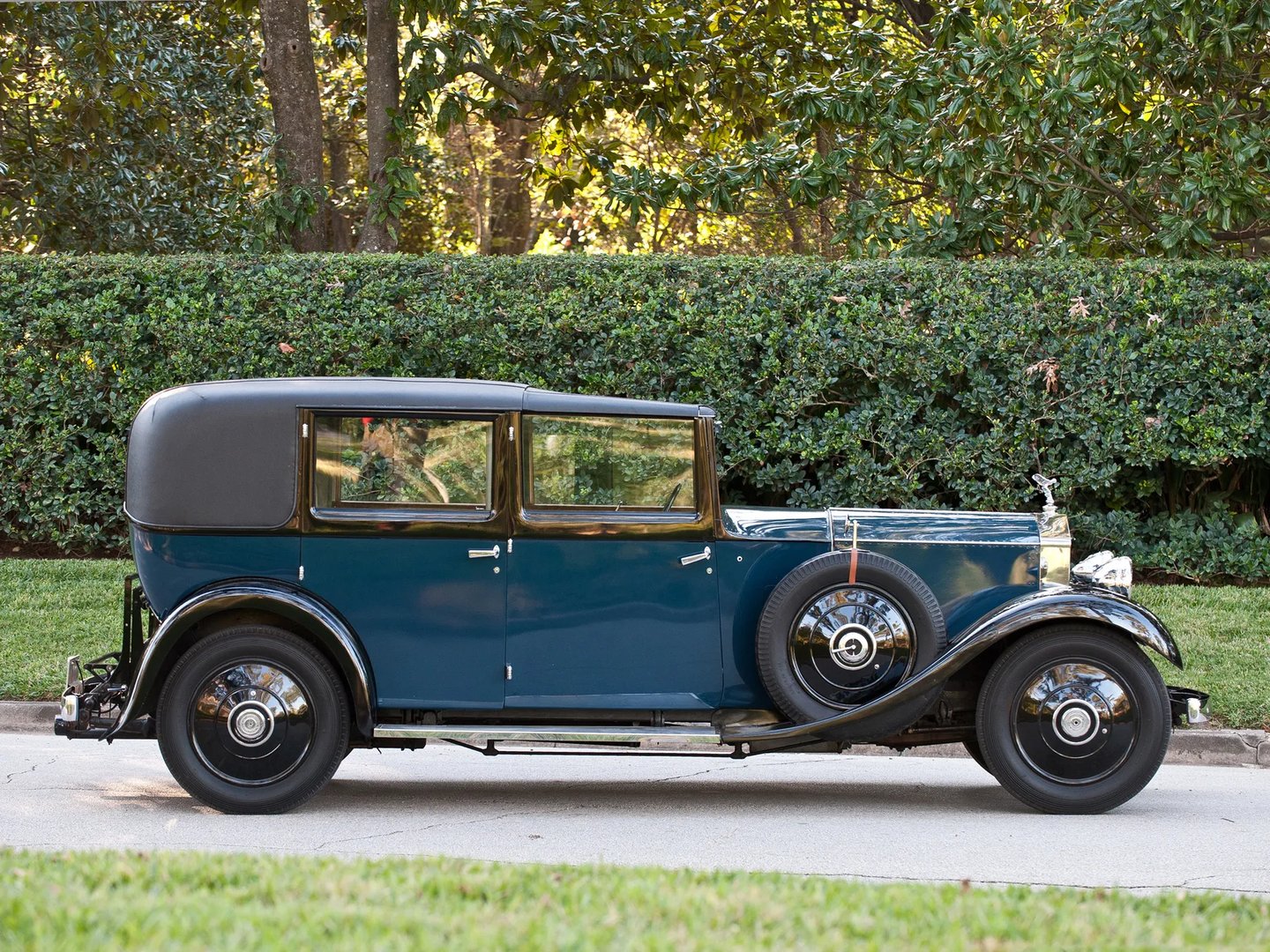 Rolls-Royce_20_25_1_generation__Sedan__2.jpg