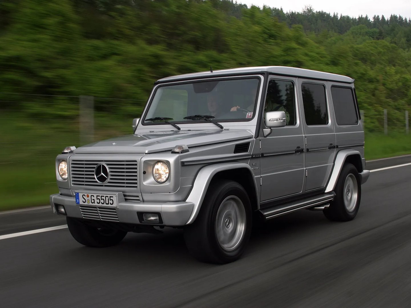 Mercedes_G-Class_AMG_1_generation__SUV_5-doors__1.jpg