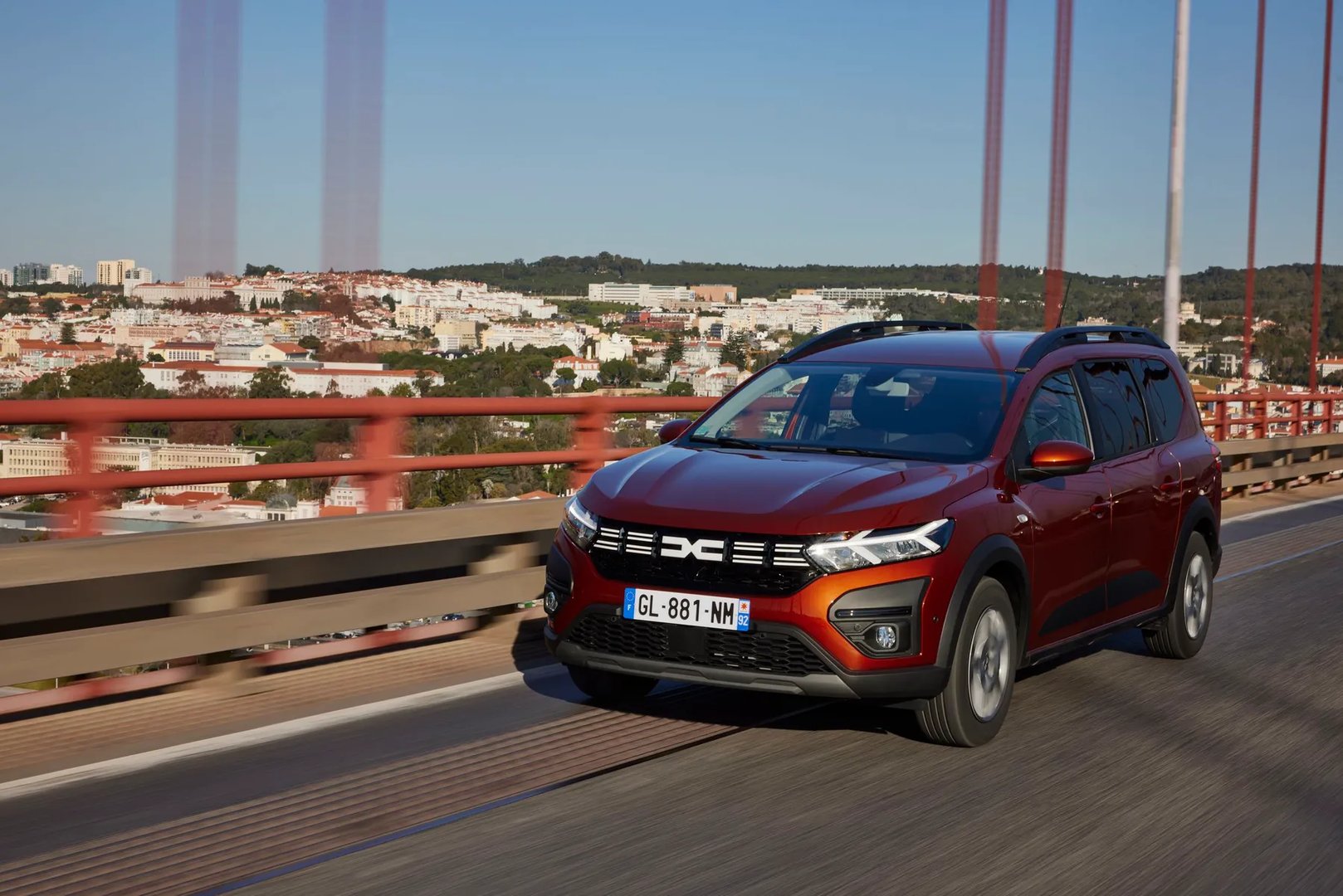 Dacia_Jogger_1_generation_restyling_1__Estate_5-door__11.jpg
