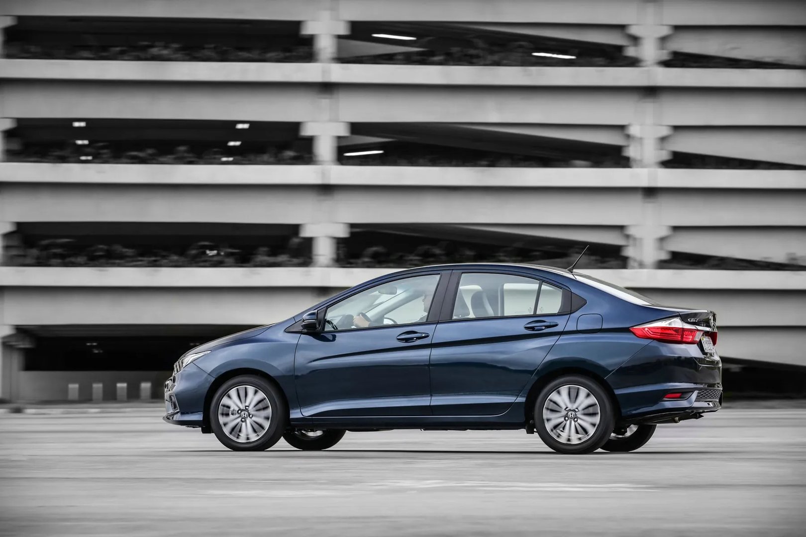 Honda_City_6_generation_restyling__Sedan__6.jpg