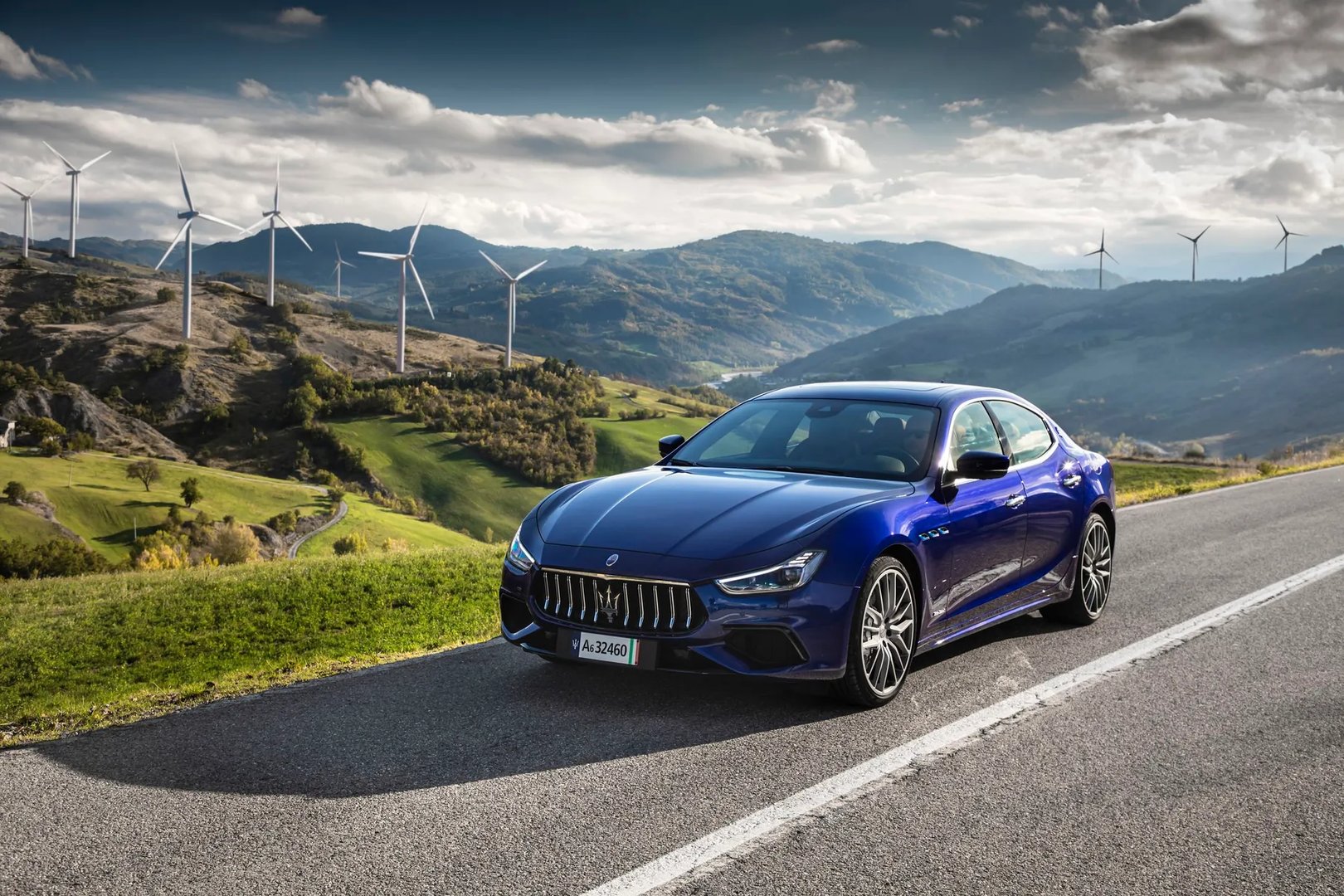 Maserati_Ghibli_3_generation_restyling_2__Sedan__2.jpg