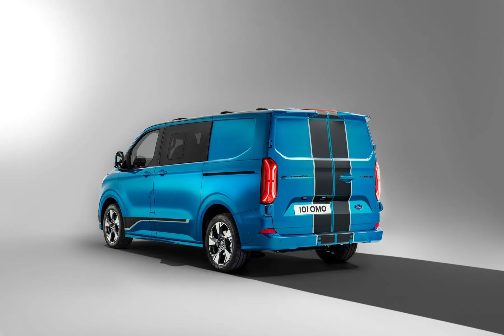 Ford_Transit_Custom_2_generation__Van__1.jpg