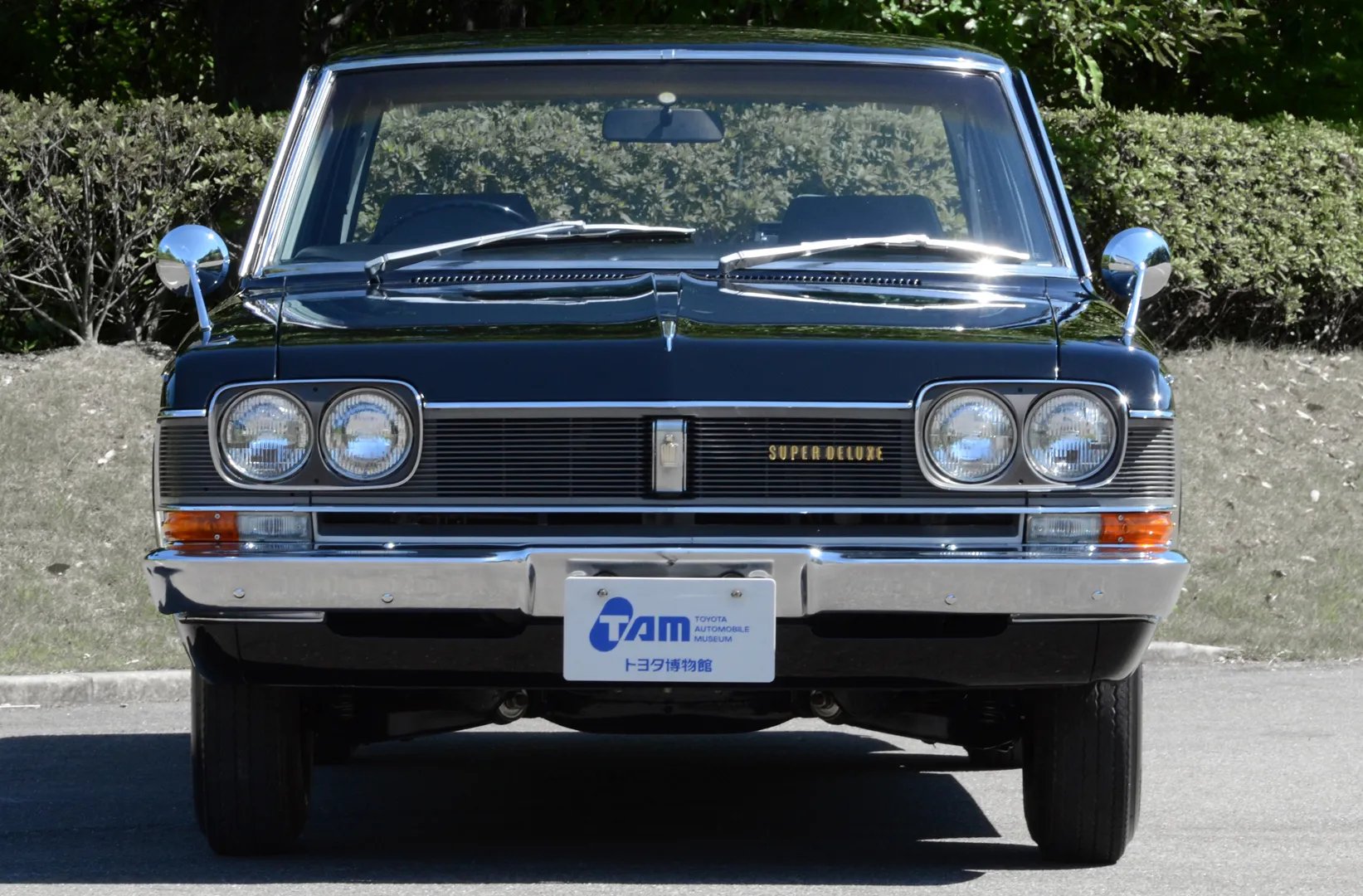 Toyota_Crown_3_generation__Sedan__2.jpg
