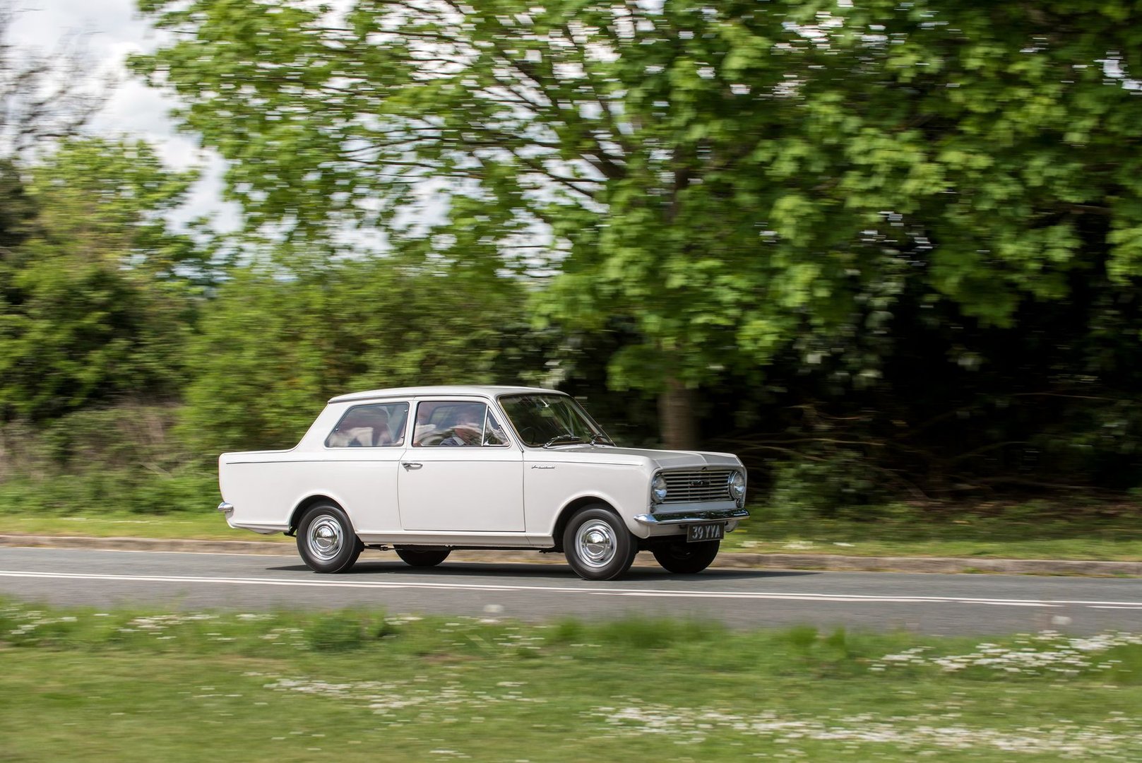 vauxhall_Viva_1_generation__Sedan_2-doors__3.jpg