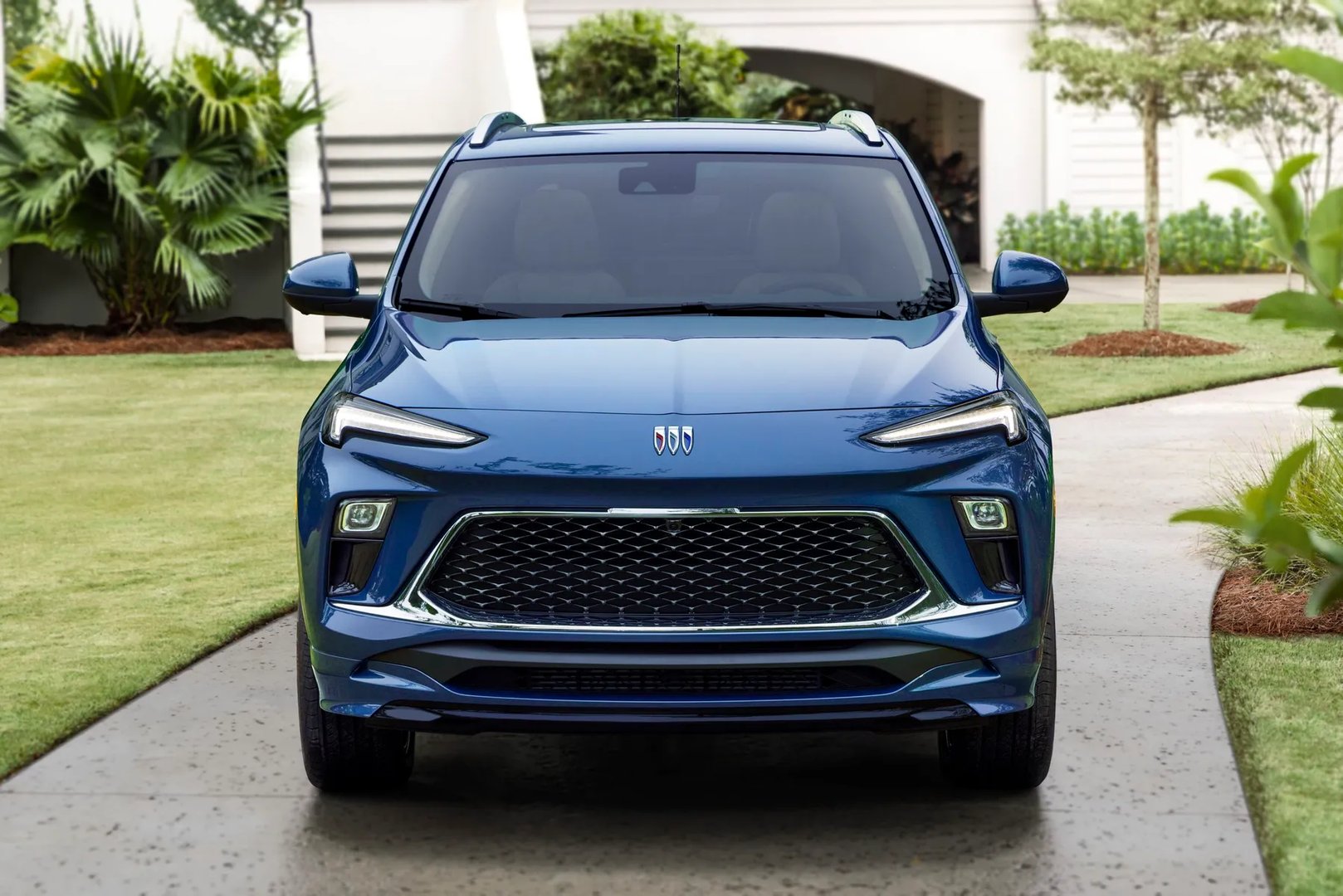 Buick_Encore_GX_1_generation_restyling_1__SUV_5-doors__3.jpg