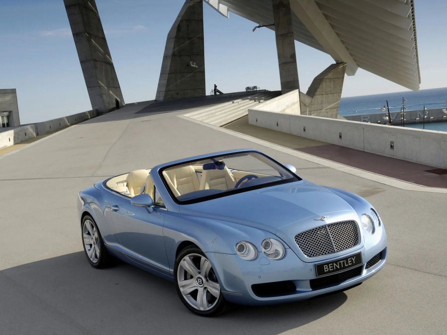 Bentley_Continental_GT_1_generation__Cabrio__5.jpg