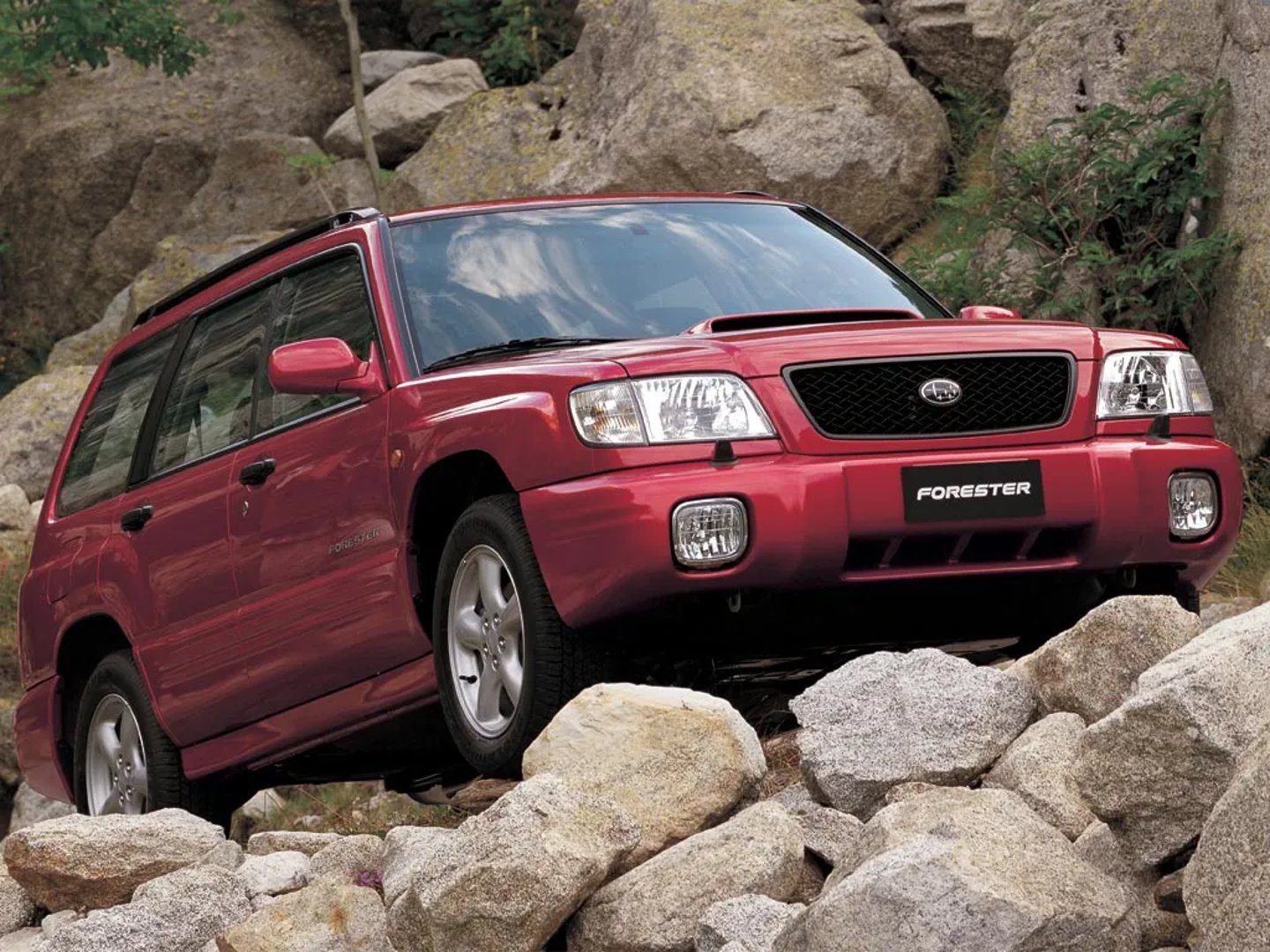 Subaru_Forester_1_generation_restyling__Estate_5-door__3.jpg