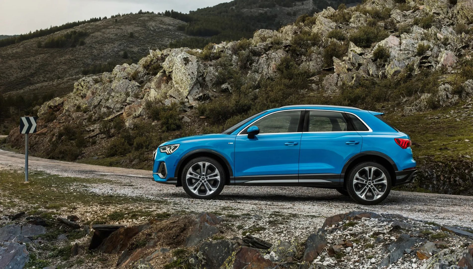 Audi_Q3_2_generation__SUV_5-doors__13.jpg