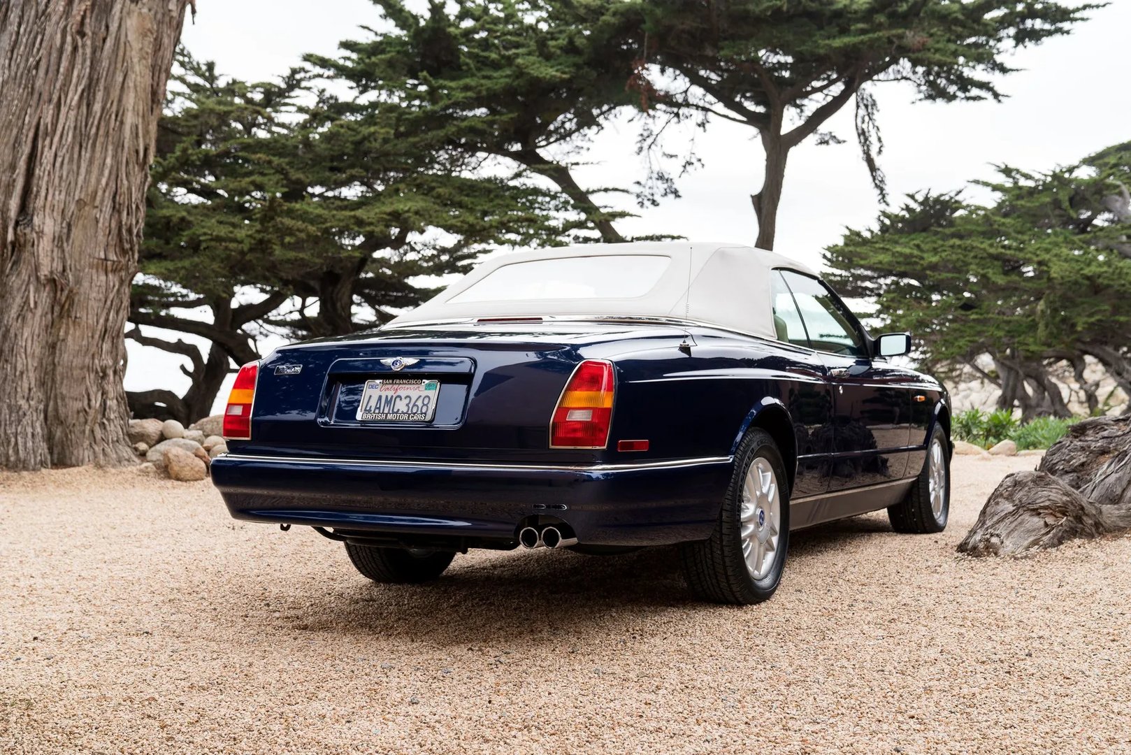 Bentley_Azure_1_generation__Cabrio__11.jpg