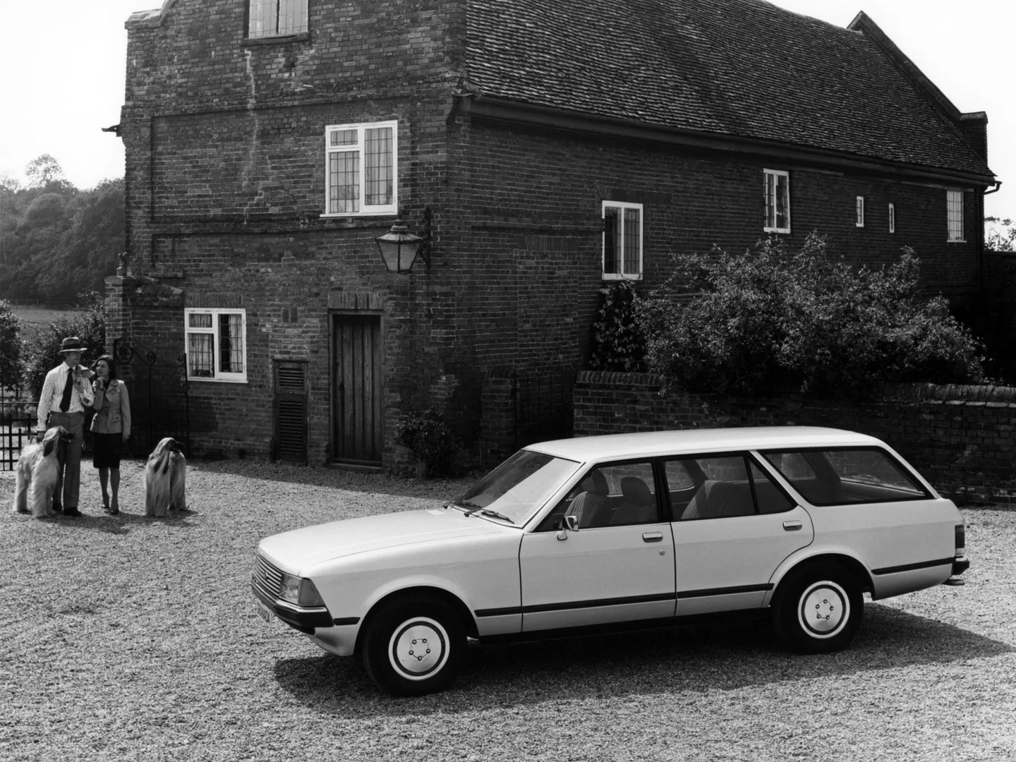 Ford_Granada_2_generation__Estate_5-door__5.jpg