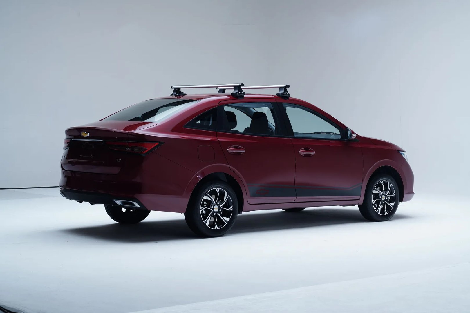 Chevrolet_Aveo_3_generation__Sedan__2.jpg