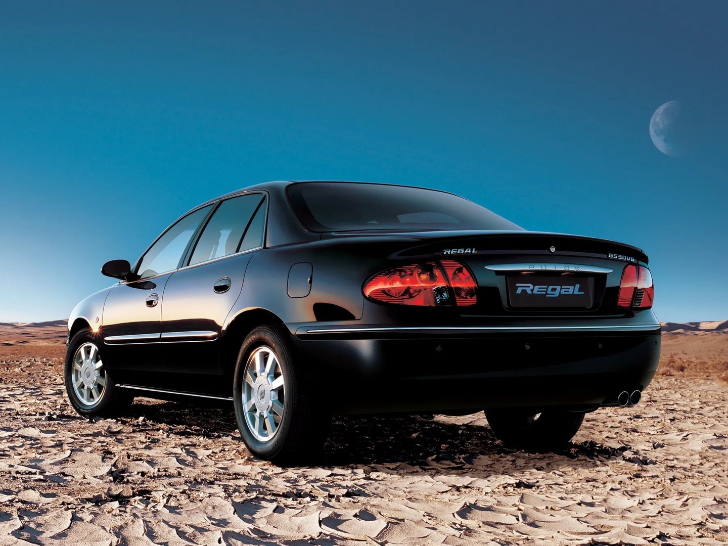 Buick_Regal_4_generation__Sedan__8.jpg