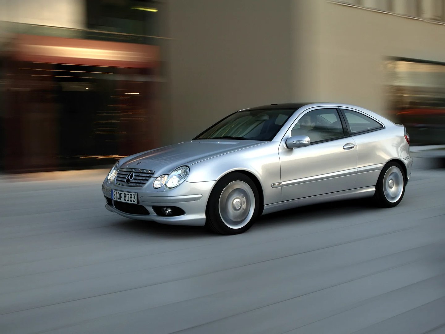Mercedes_C-Class_AMG_2_generation__Hatchback_3-door__2.jpg