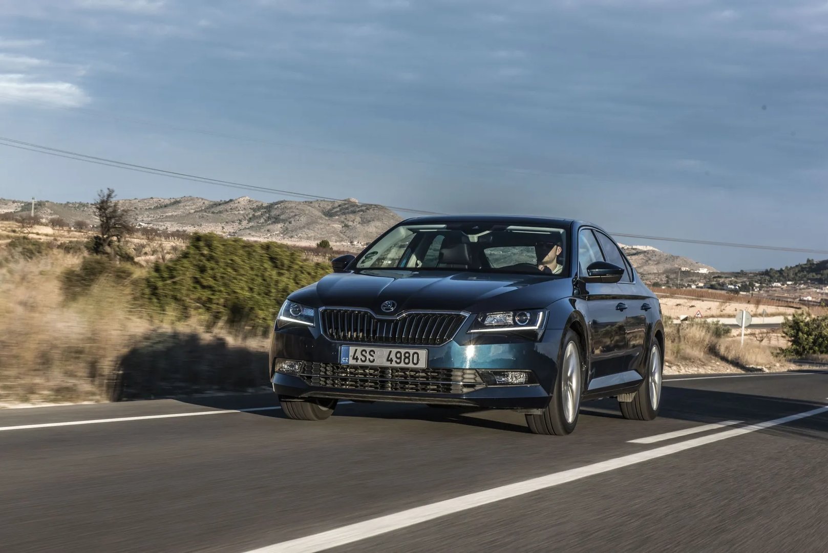 Skoda_Superb_3_generation__Liftback__12.jpg