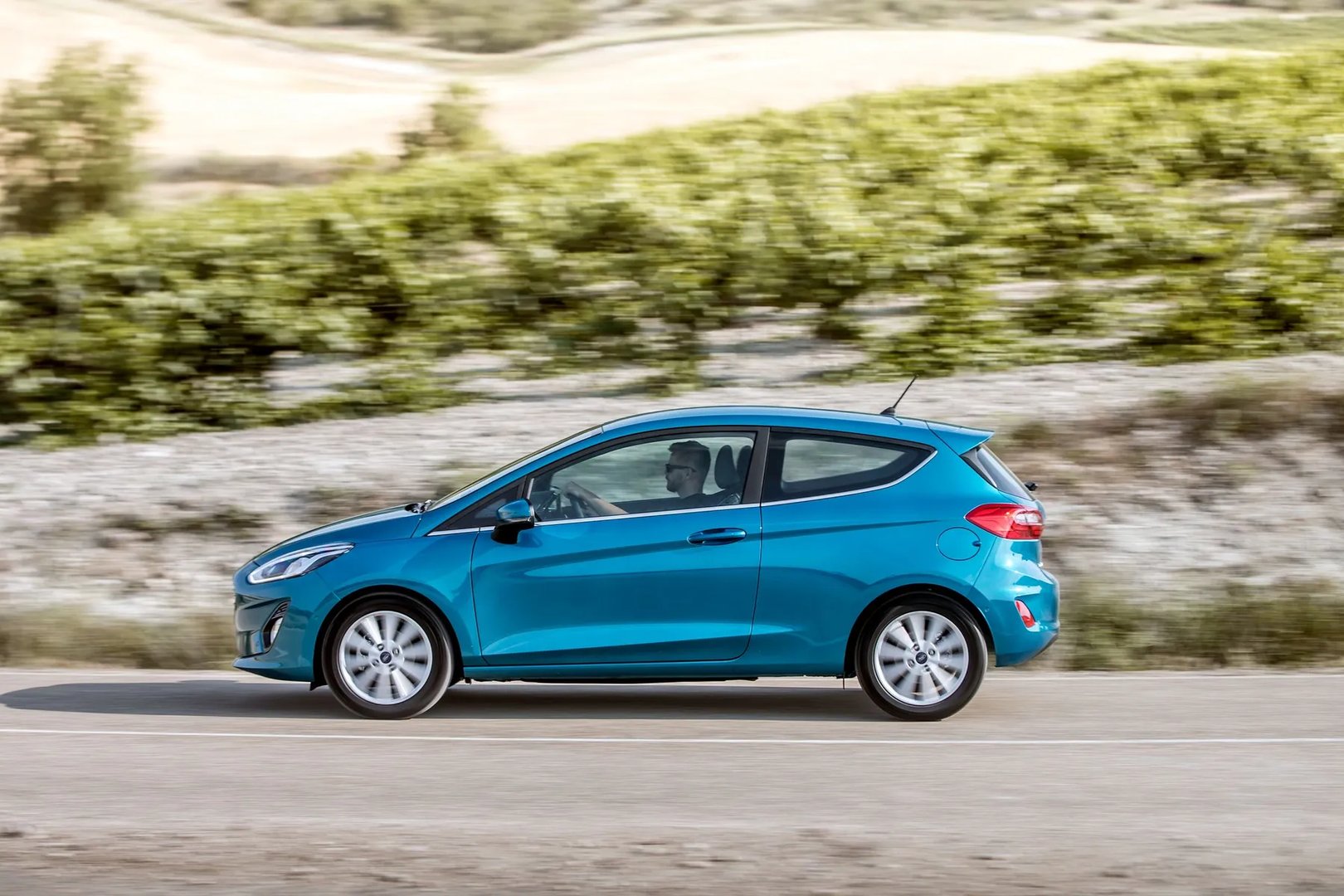 Ford_Fiesta_7_generation__Mini_3-doors__6.jpg
