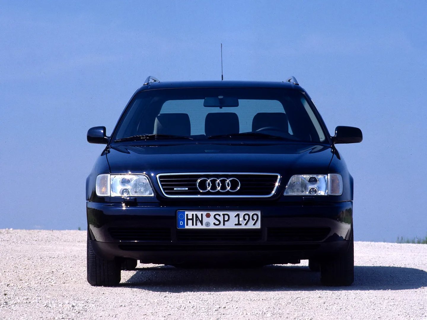 Audi_A6_1_generation__Estate_5-door__7.jpg