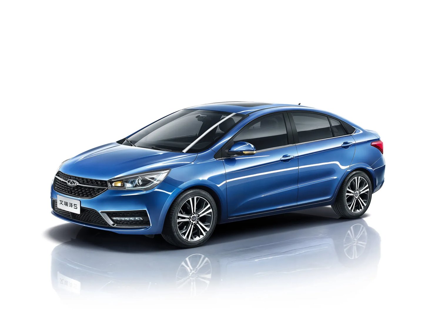 Chery_Arrizo_5_1_generation__Sedan__2.jpg