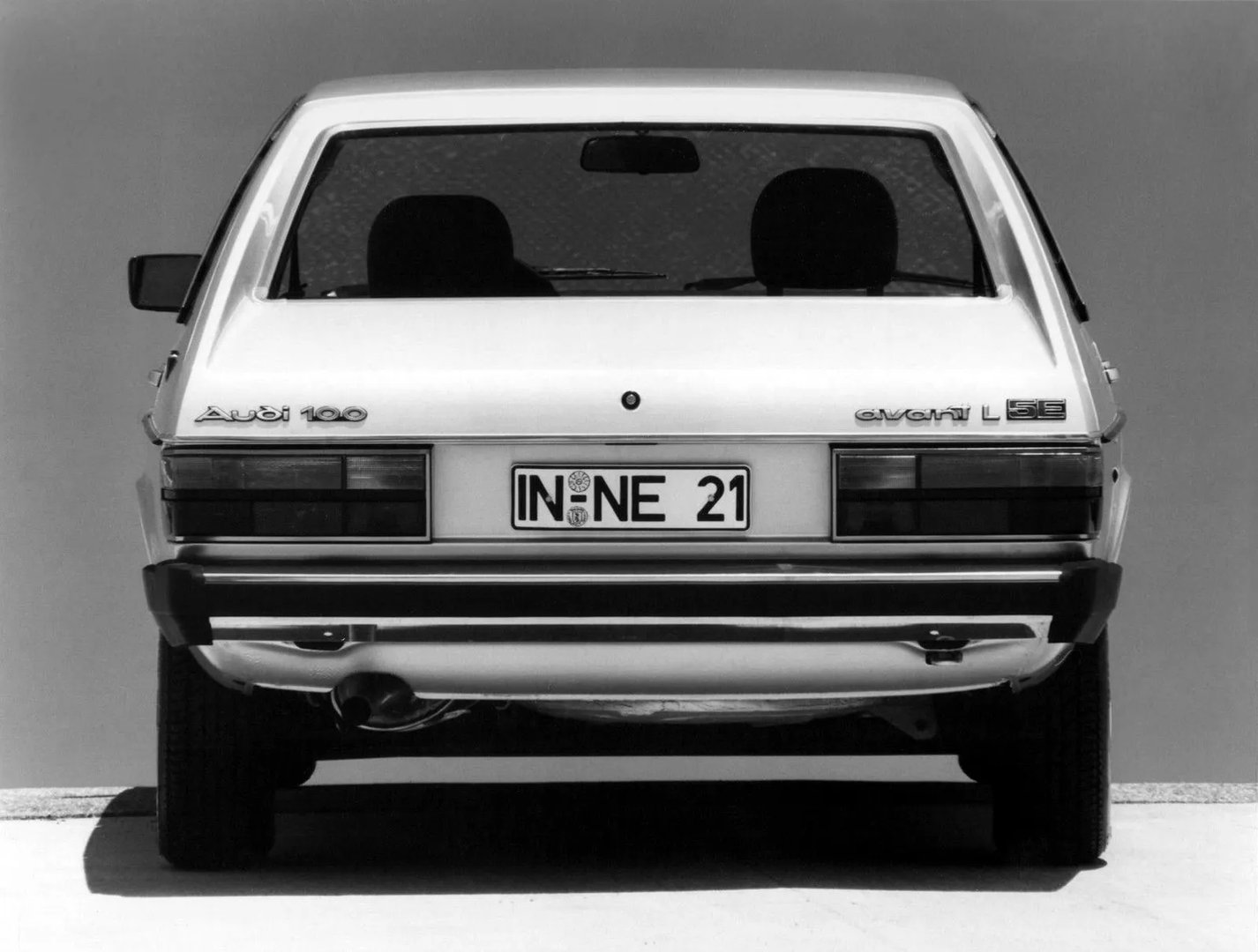 Audi_100_2_generation__Estate_5-door__4.jpg