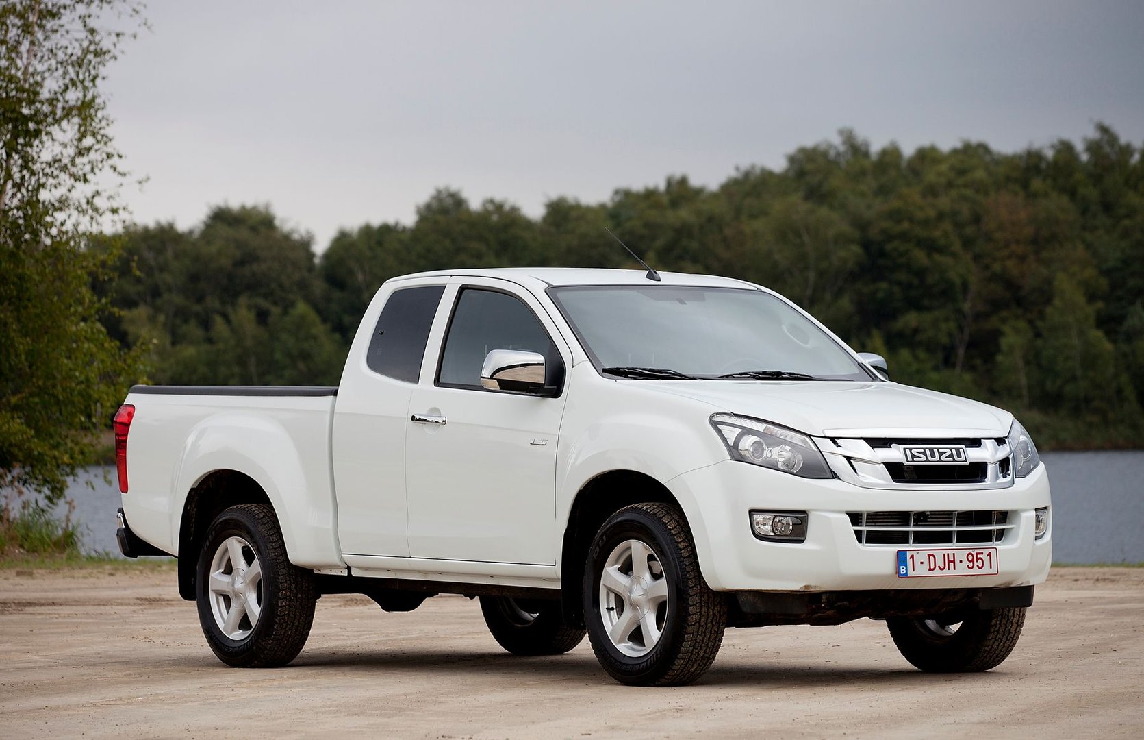 isuzu_D-Max_2_generation__Pickup_1.5-cab__1.jpg
