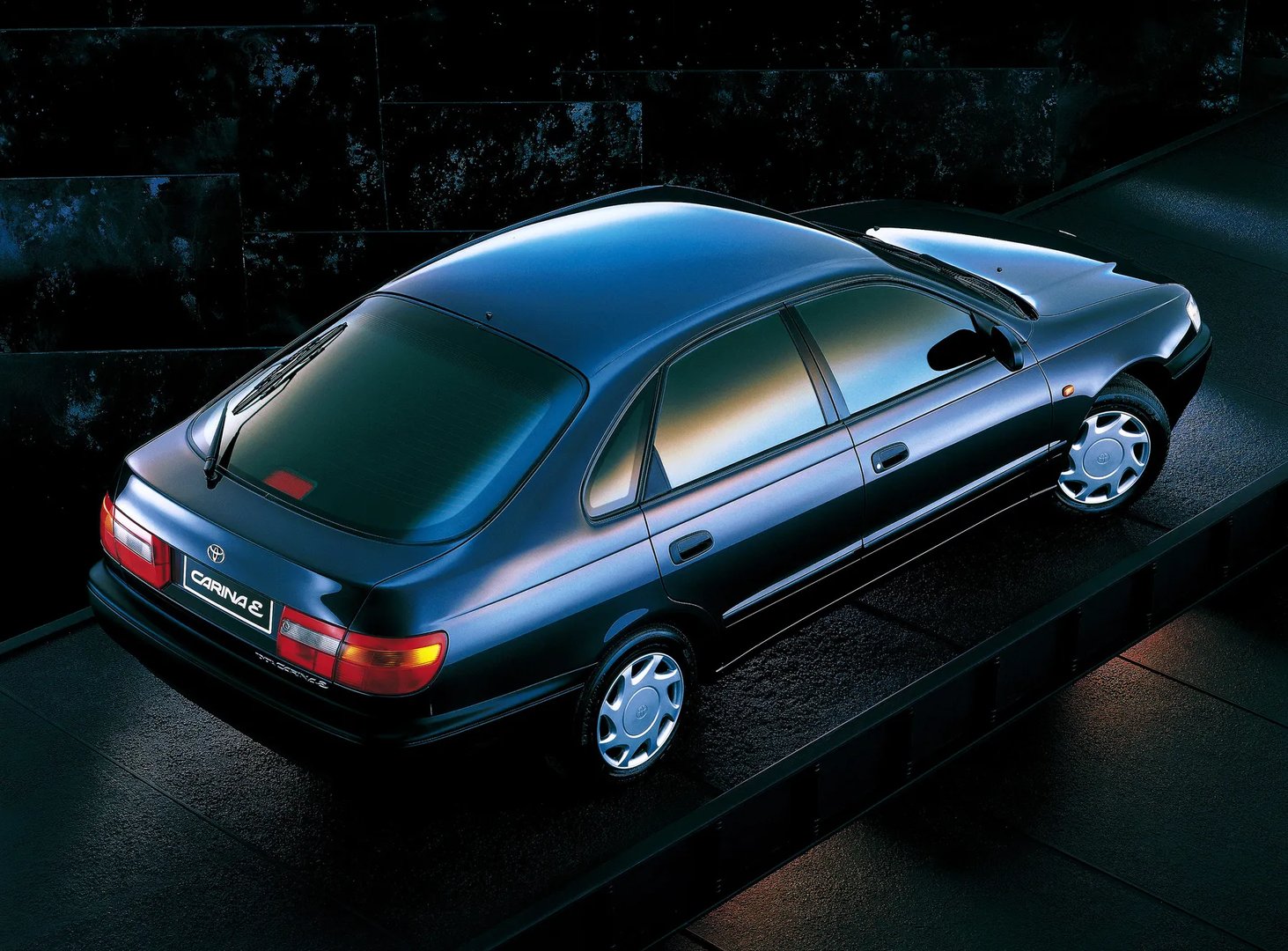 Toyota_Carina_E_1_generation__Liftback__2.jpg