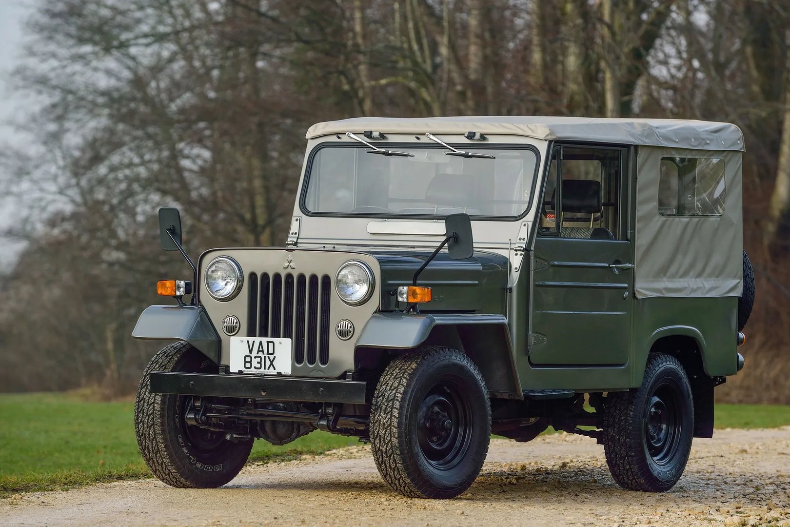 Mitsubishi_Jeep_J_1_generation__SUV_3-doors__6.jpg