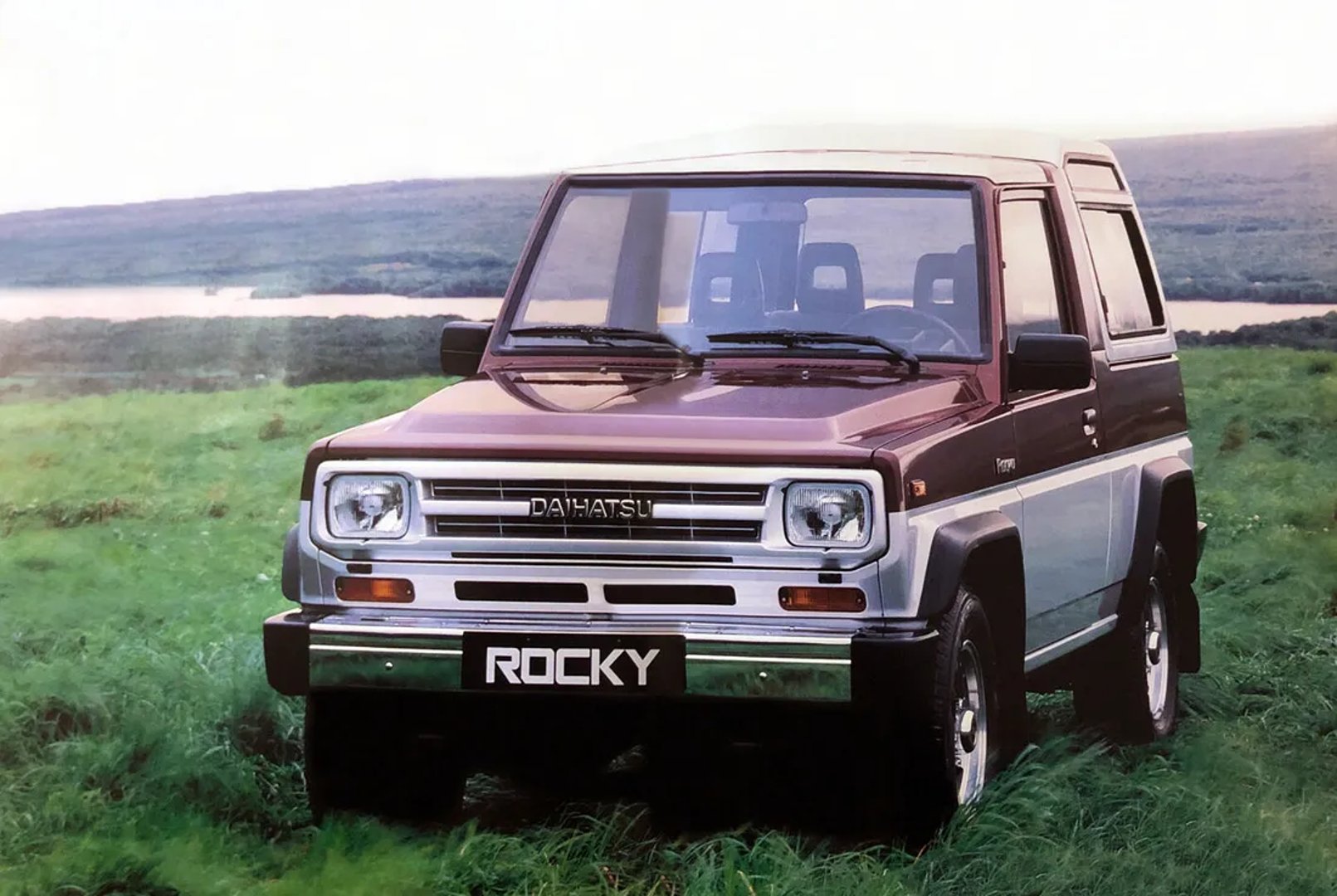 Daihatsu_Rocky_1_generation__SUV_3-doors__3.jpg