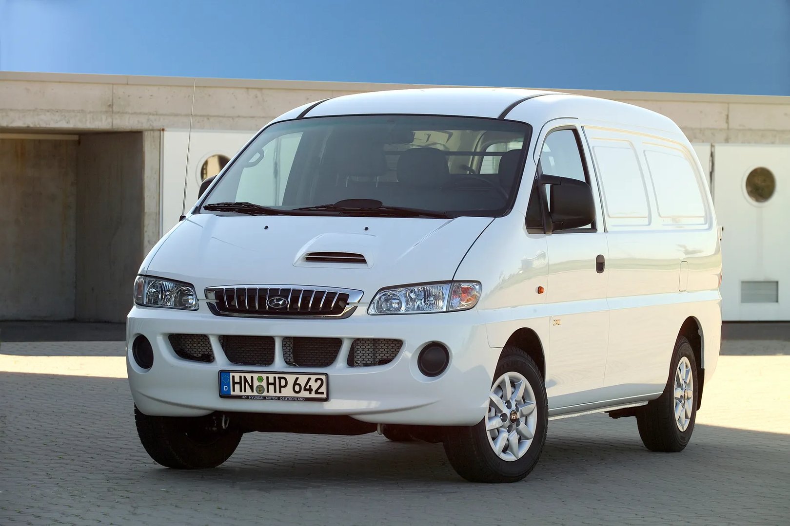 A1  Van