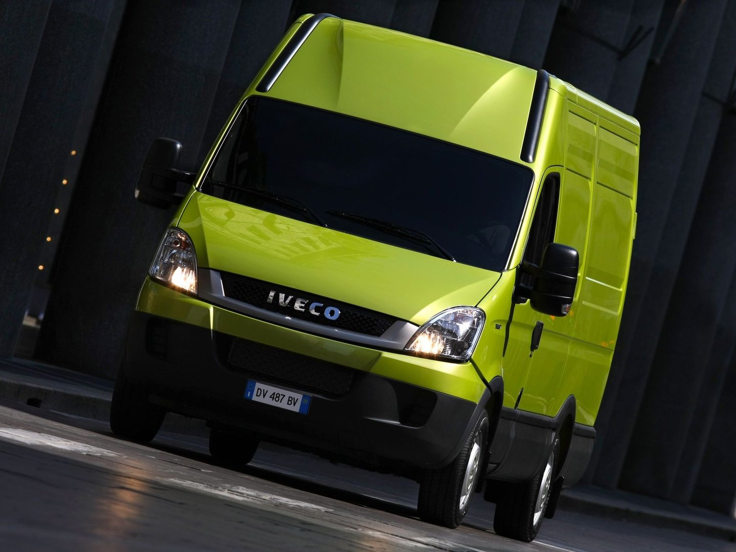 iveco_Daily_2_generation_restyling_1__Van_Long__16.jpg