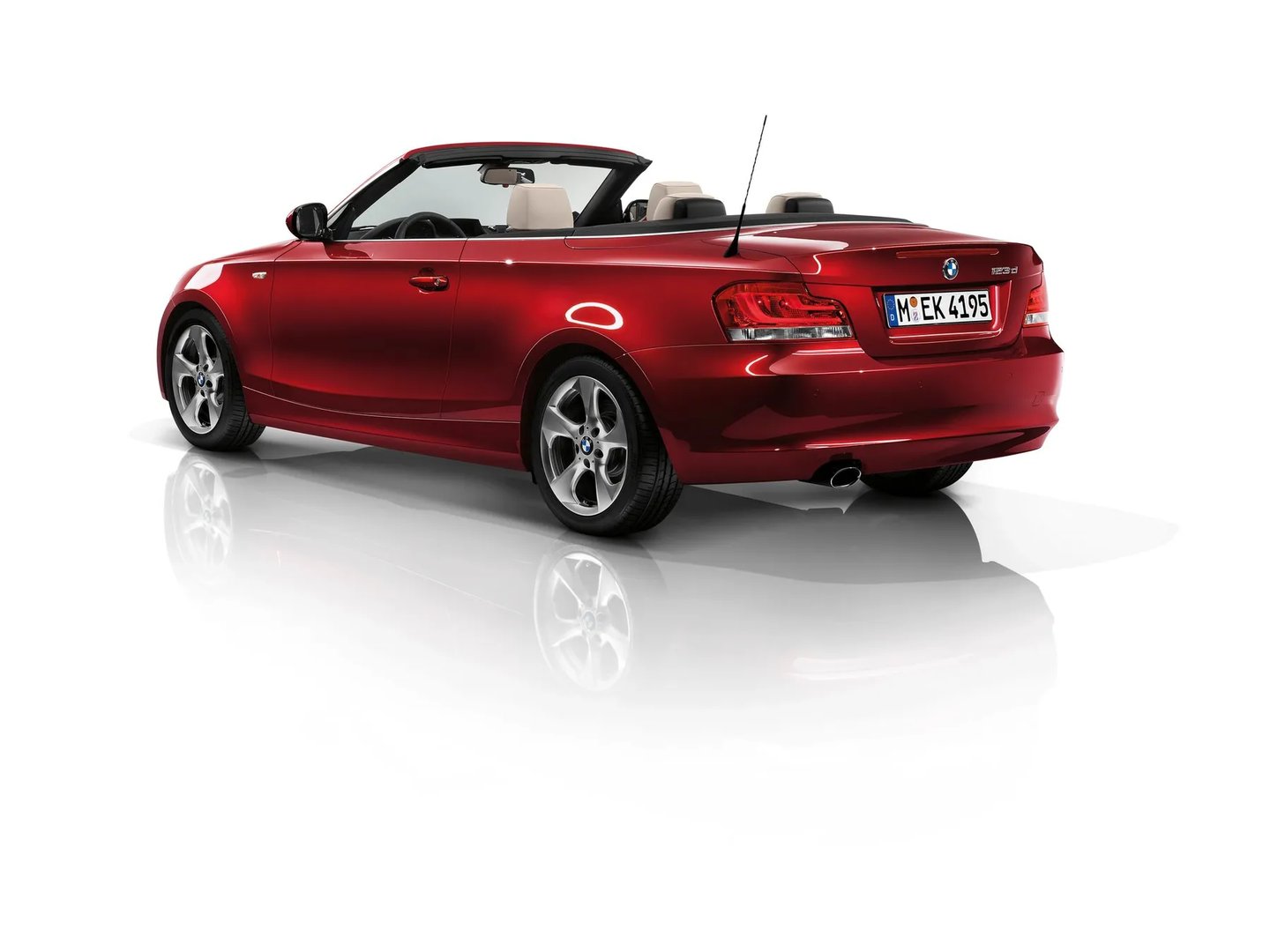 BMW_1_series_1_generation_restyling_2__Cabrio__5.jpg