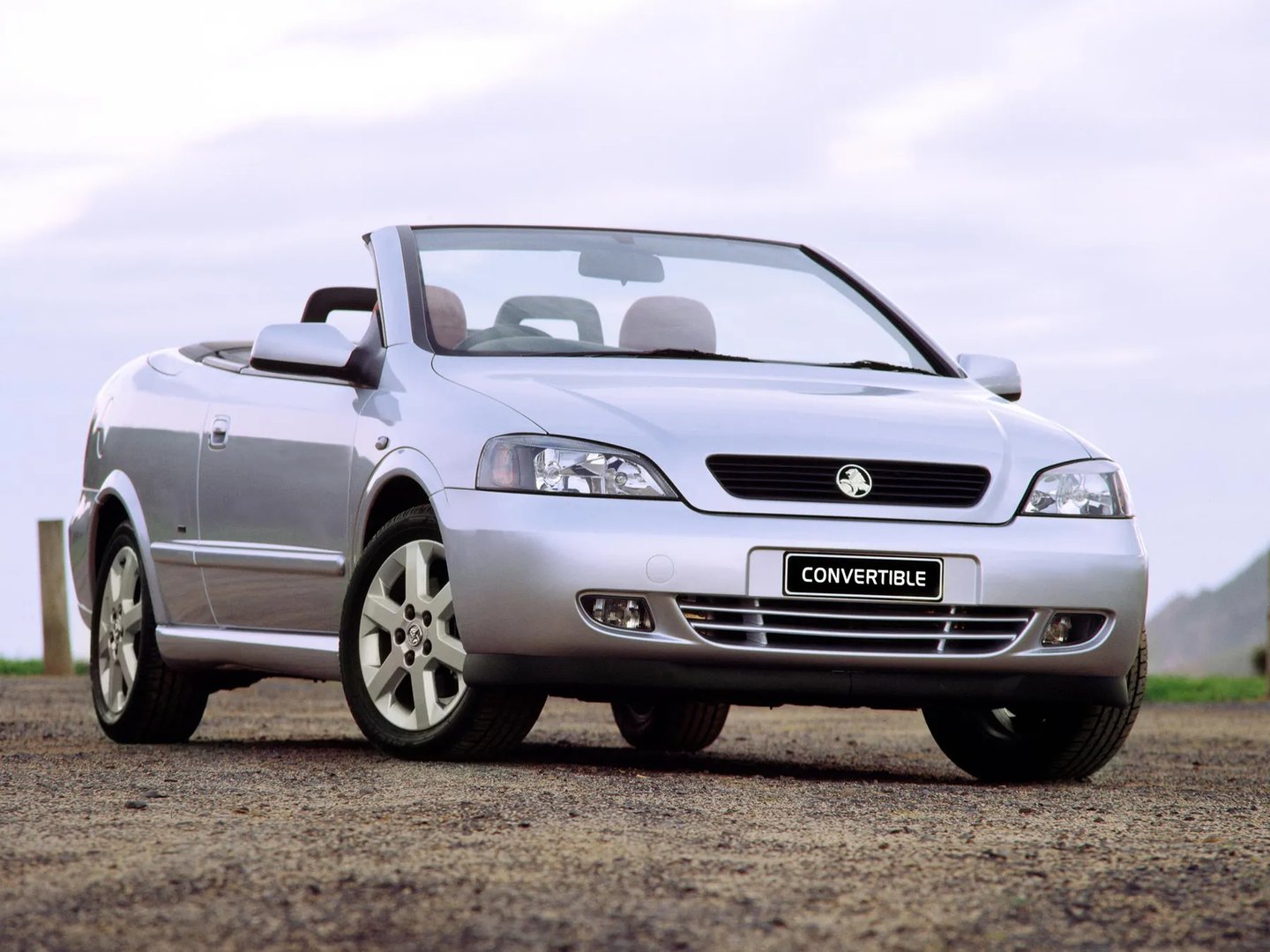 Holden_Astra_4_generation__Cabrio__1.jpg